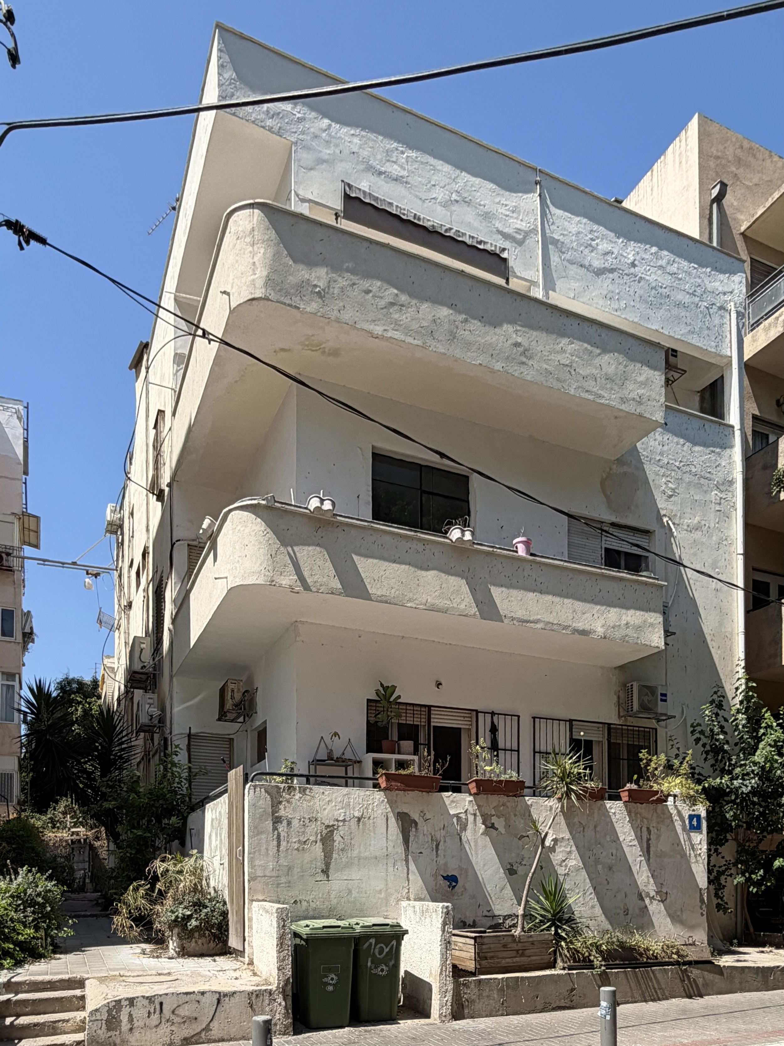 tel_aviv100.jpg