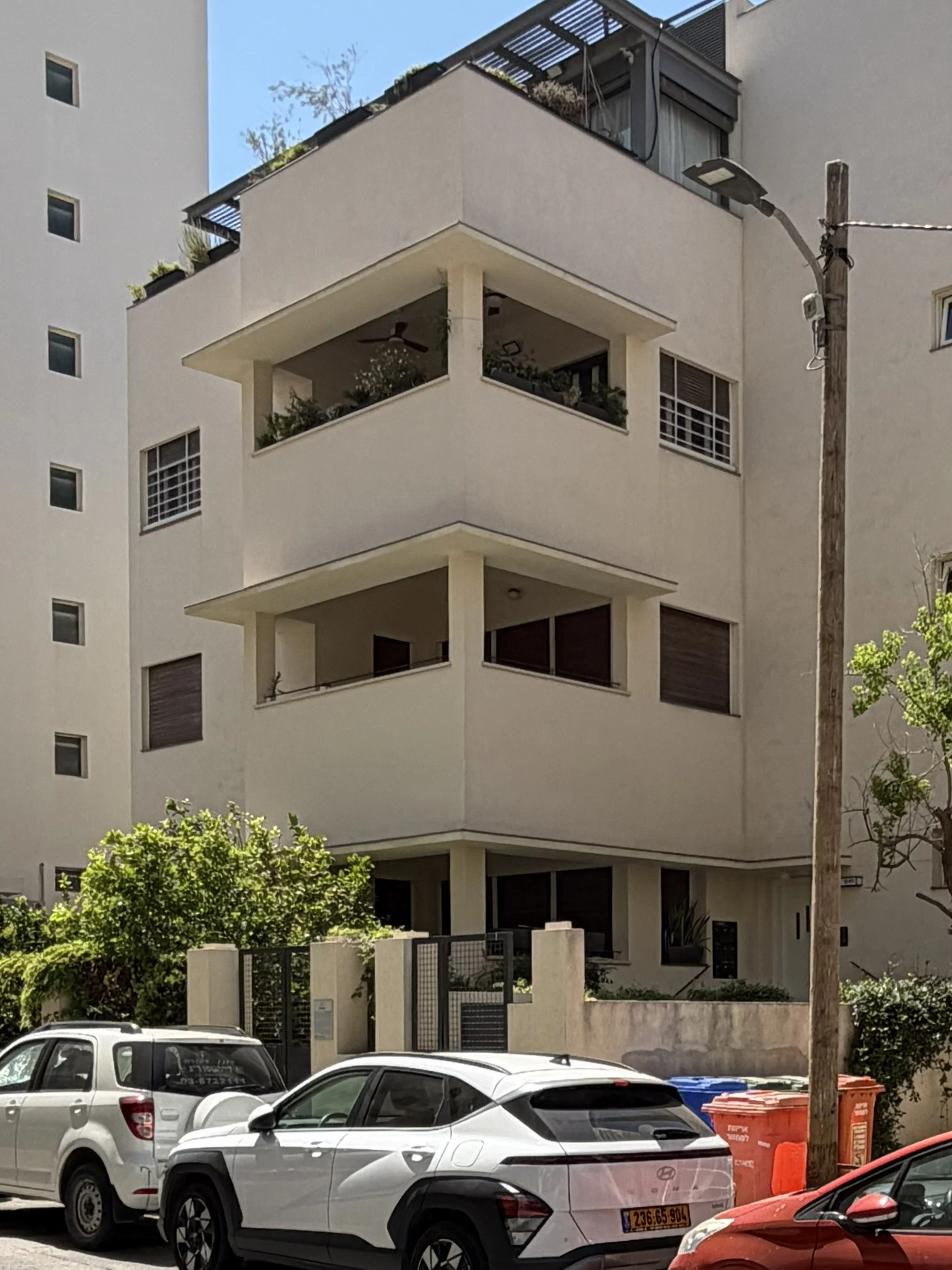 tel_aviv106.jpg