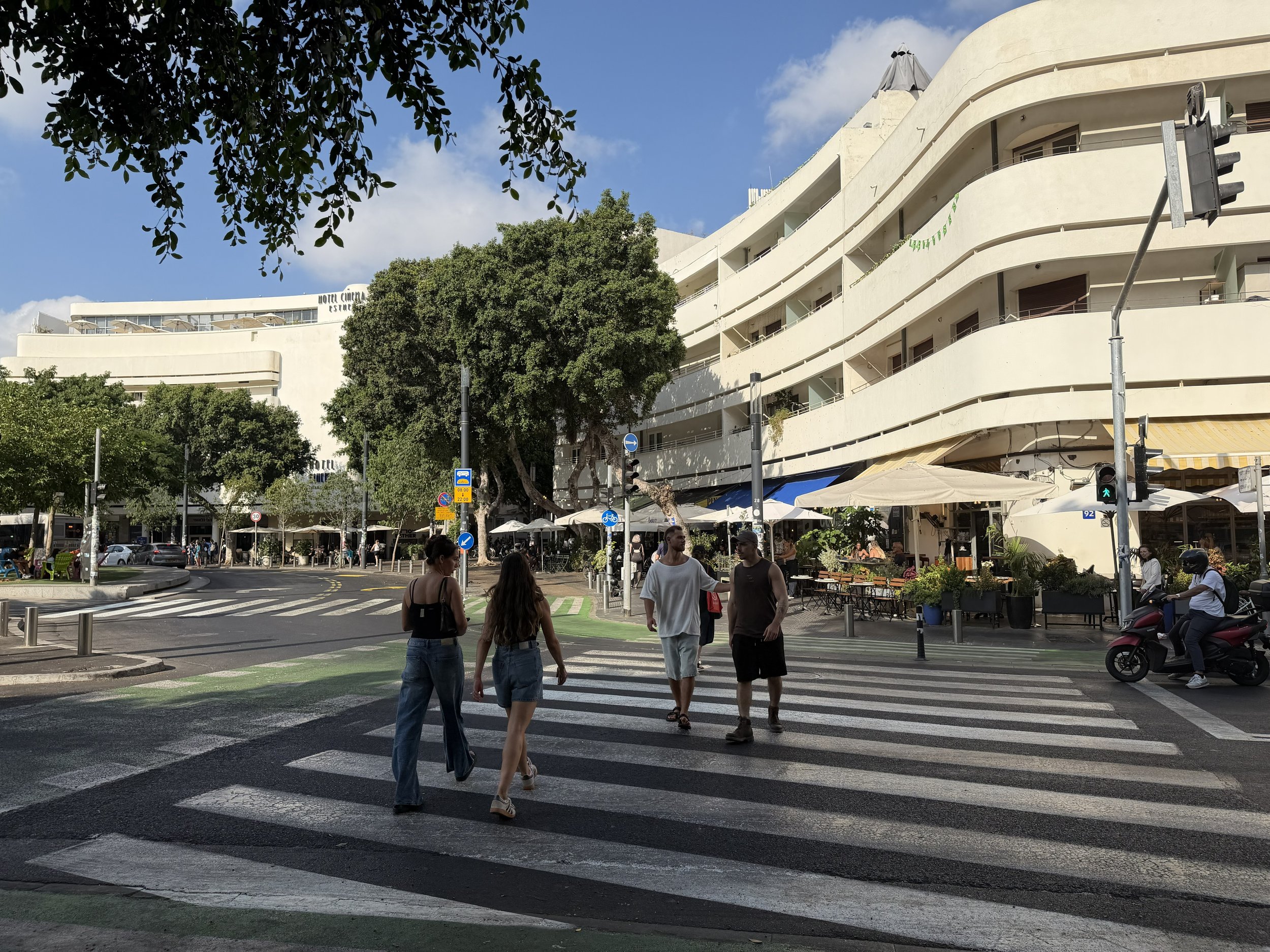 tel_aviv002.jpg