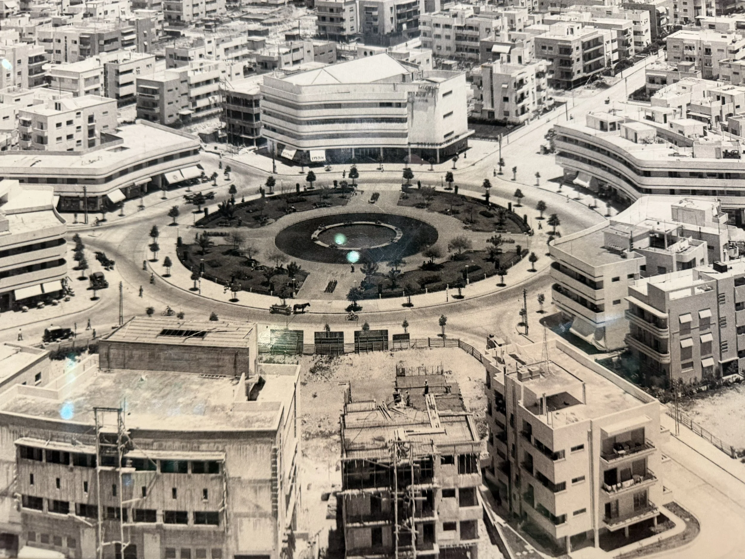 tel_aviv001.jpg