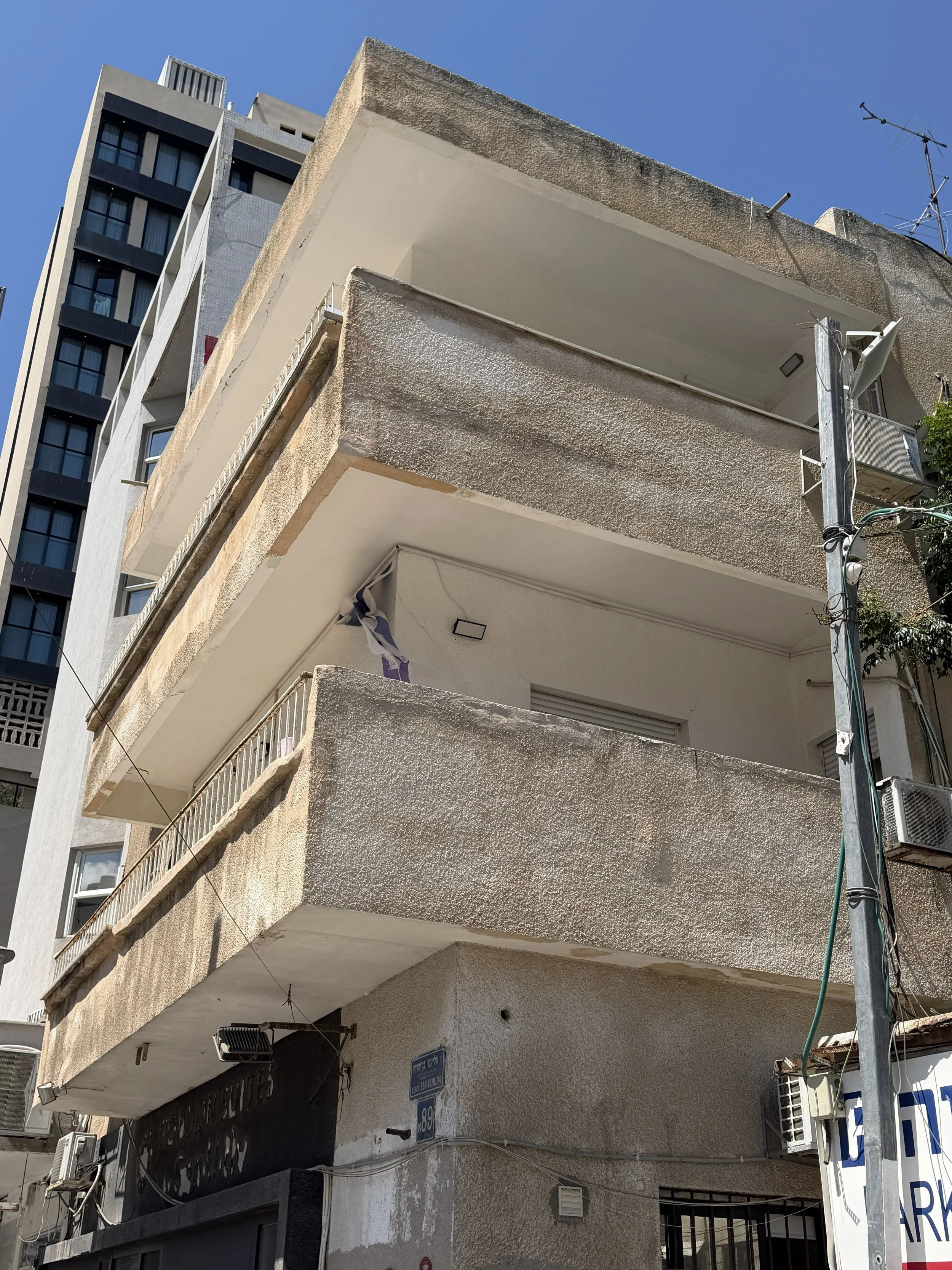 tel_aviv102.jpg