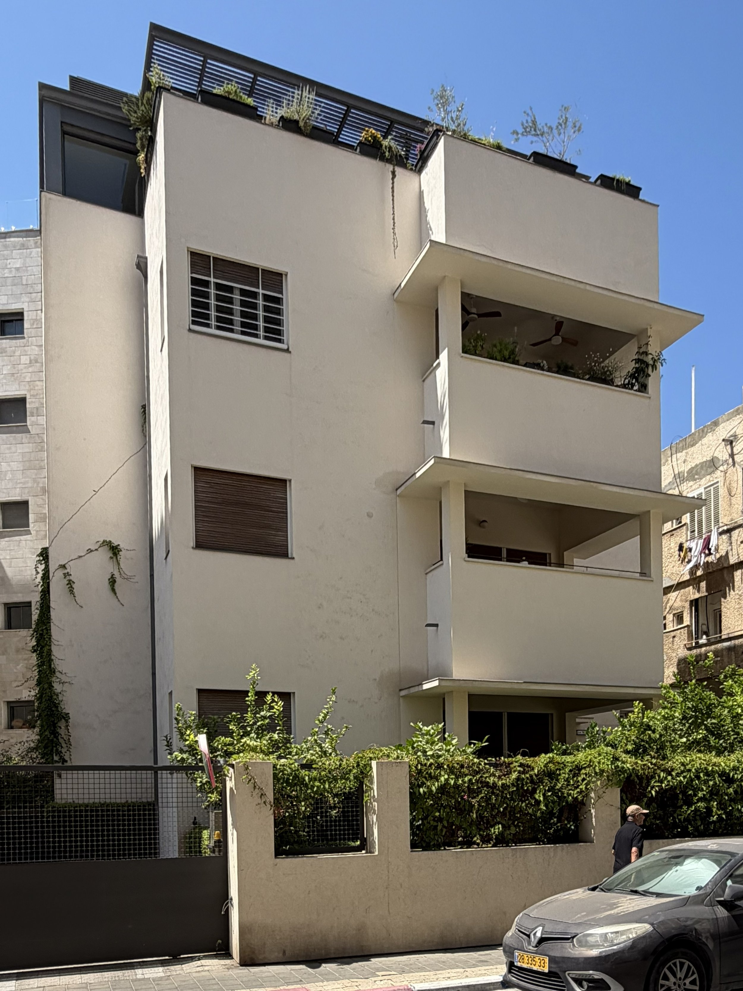 tel_aviv105.jpg