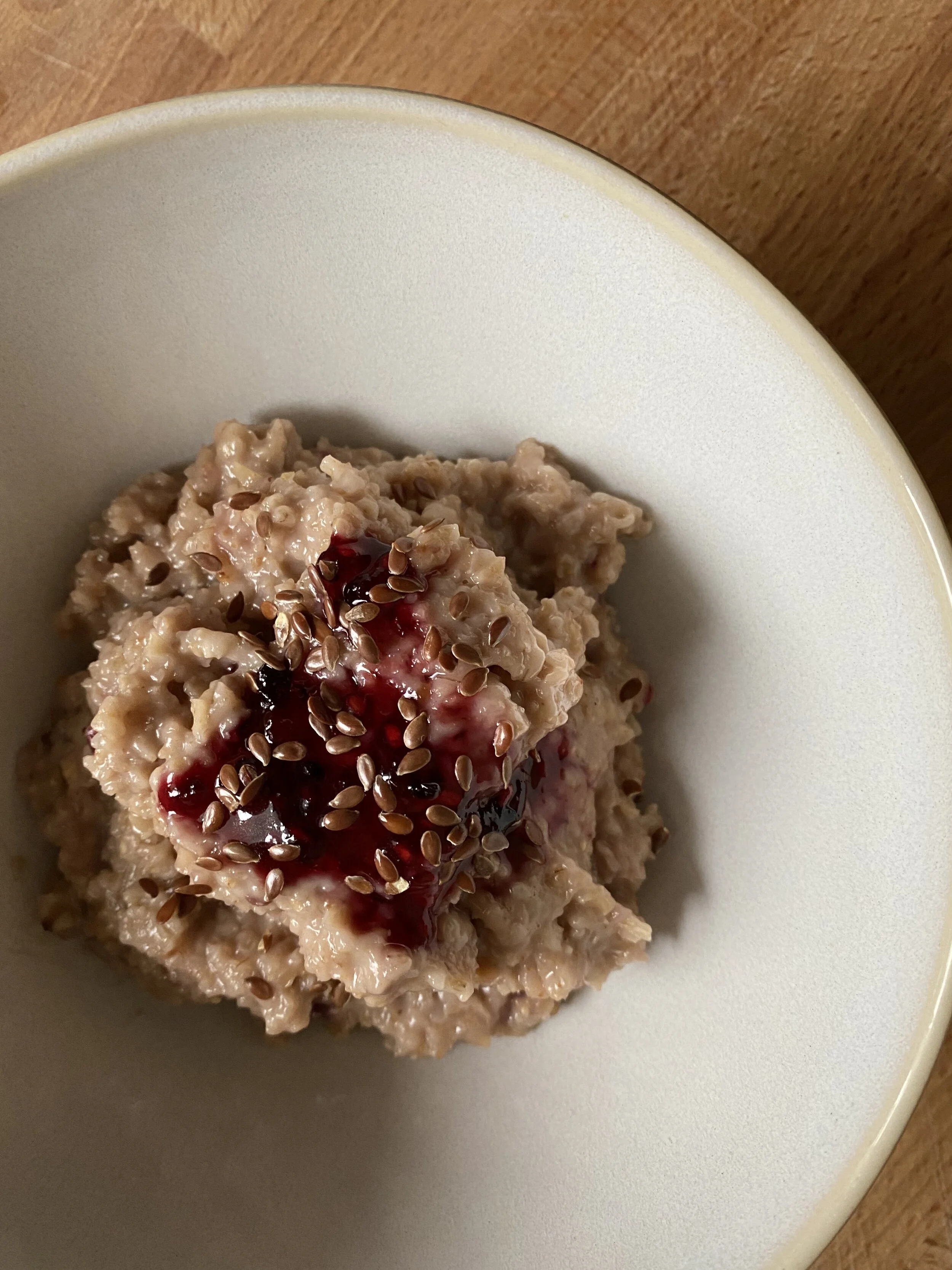 Peanut Butter & Blackberry Jelly Oatmeal
