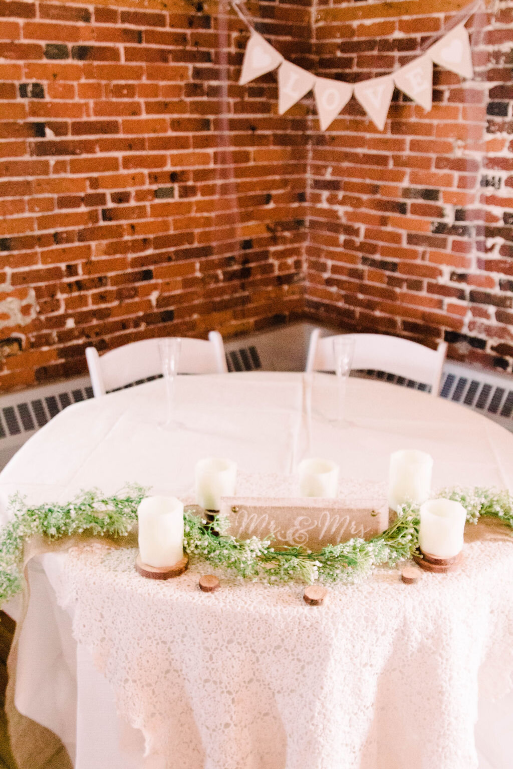 Sweetheart table