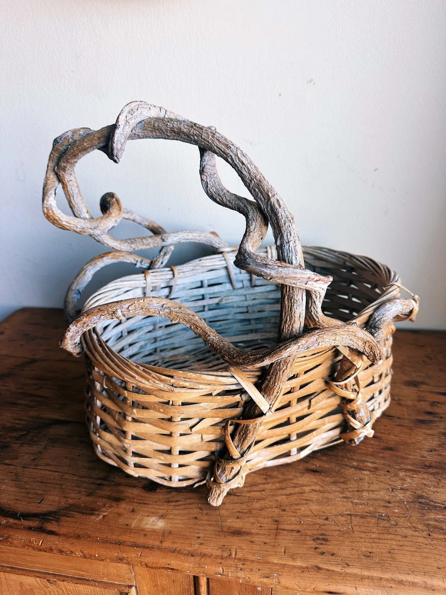 twig handle basket (1).JPG