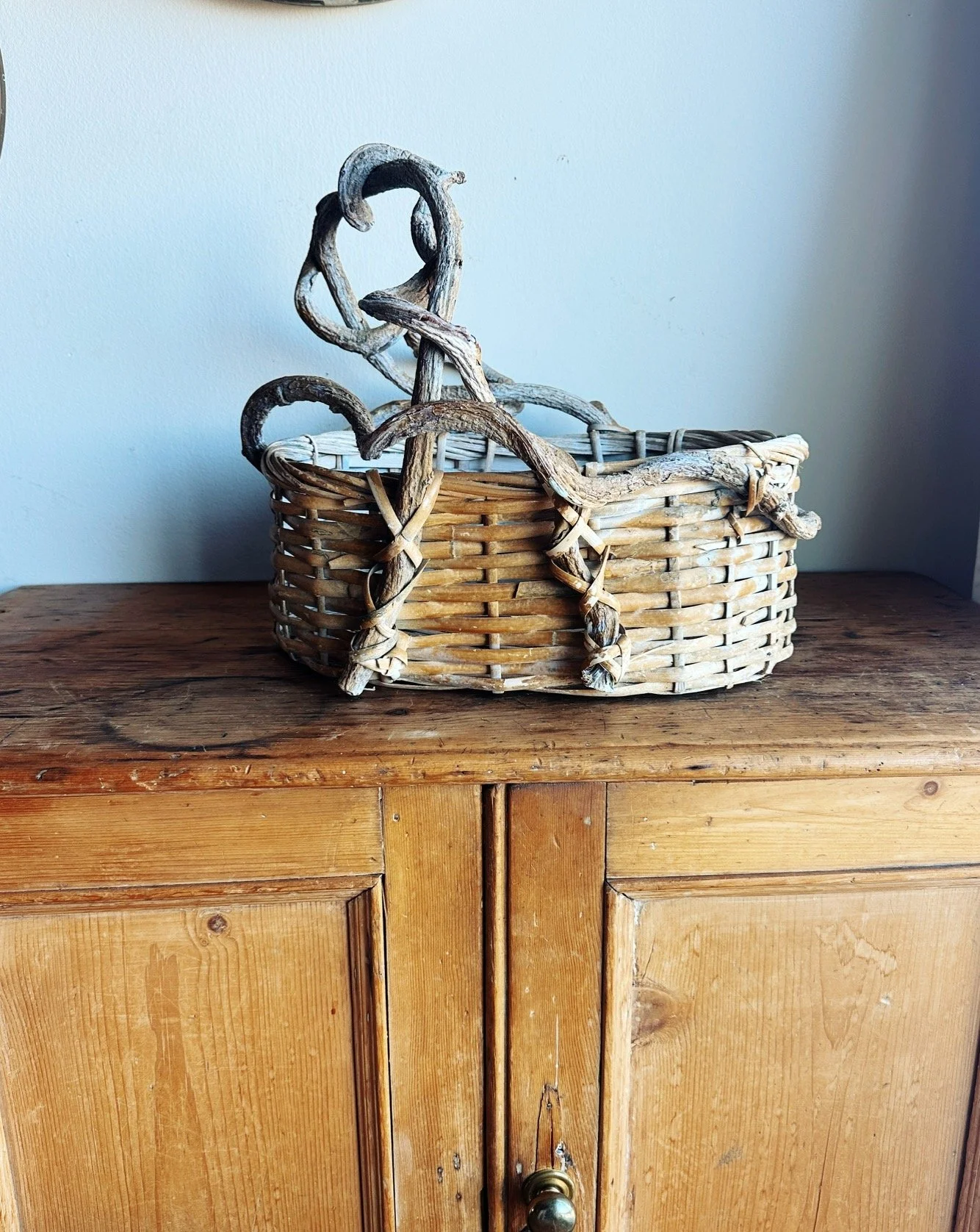 twig handle basket (3).JPG