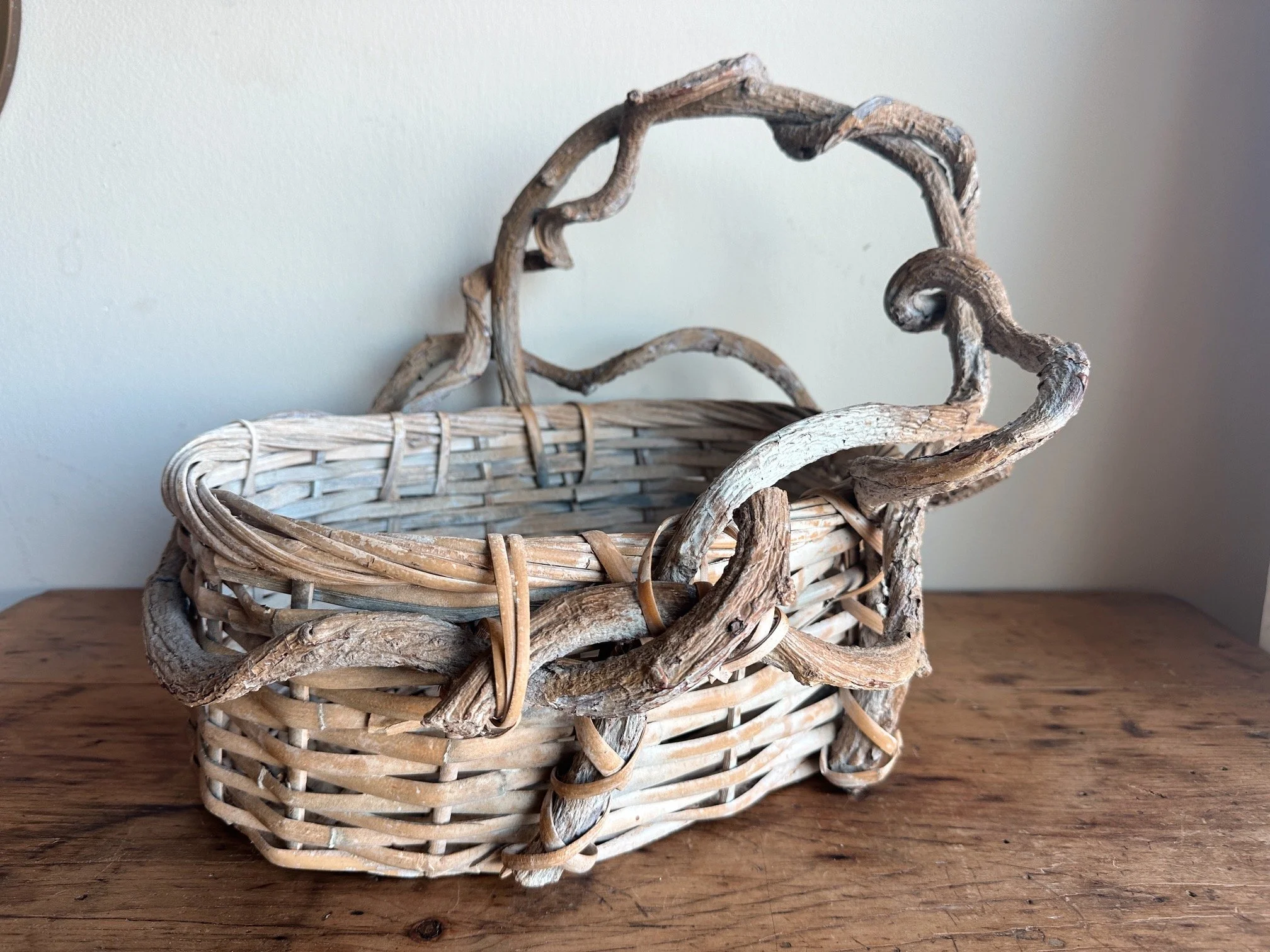 twig handle basket (4).JPG