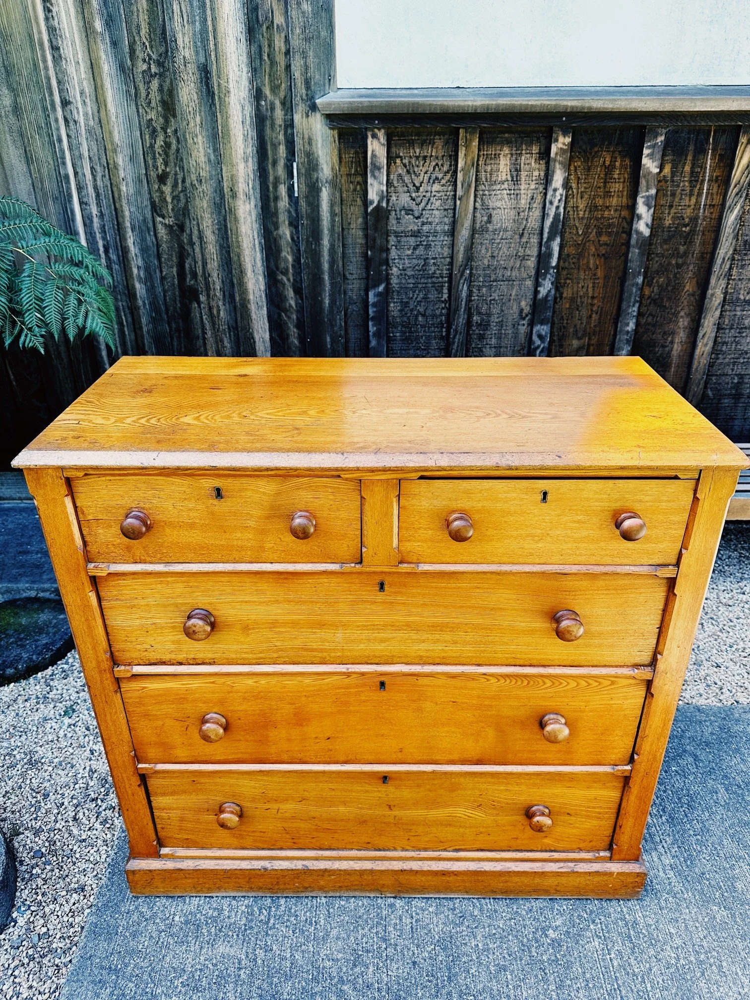 chest of drawers (8).JPG