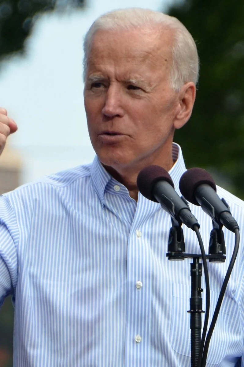 Biden9_%2832932624647%29.jpg
