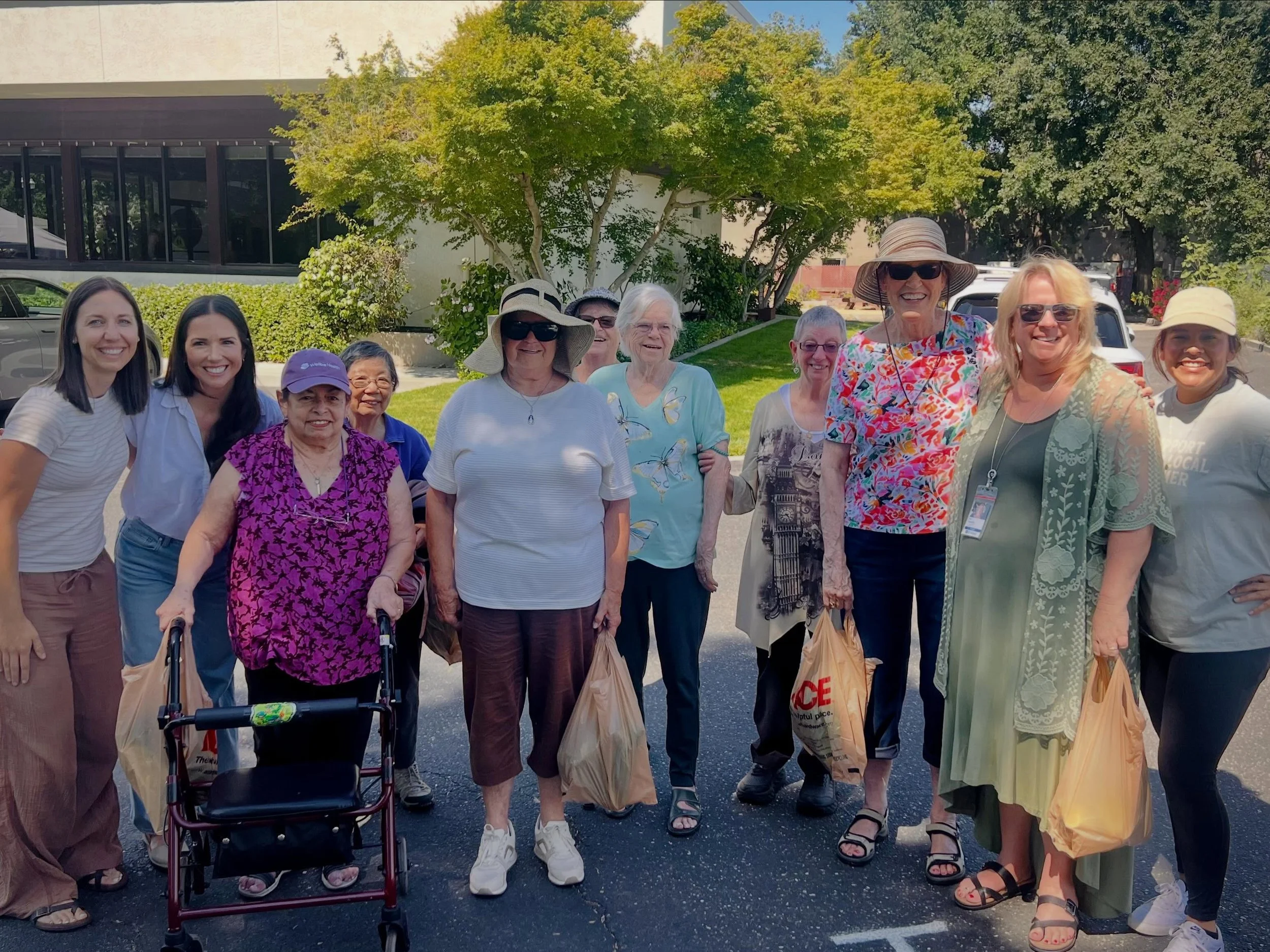 ✨ THIS is what community looks like. ✨

Yesterday, our incredible Garden Joy volunteers rolled up their sleeves to help assemble meal kits for local elementary school students and their families. 💛🥕📦

Every bag packed was filled with more than ing