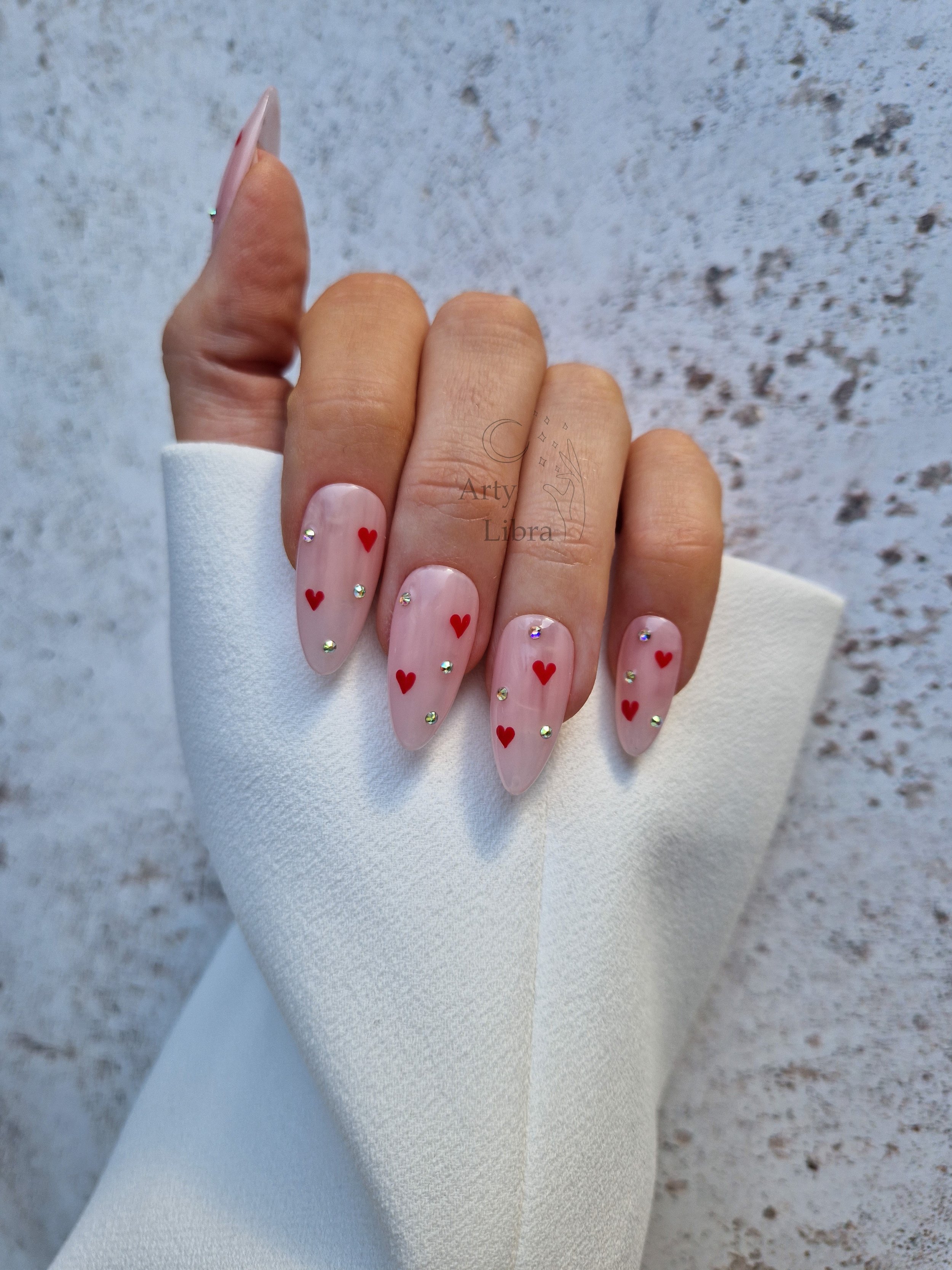 Minimal White Lines False Nails Set — Arty Libra