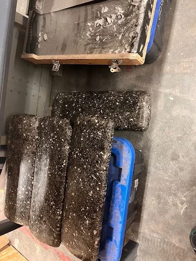skis.jpg