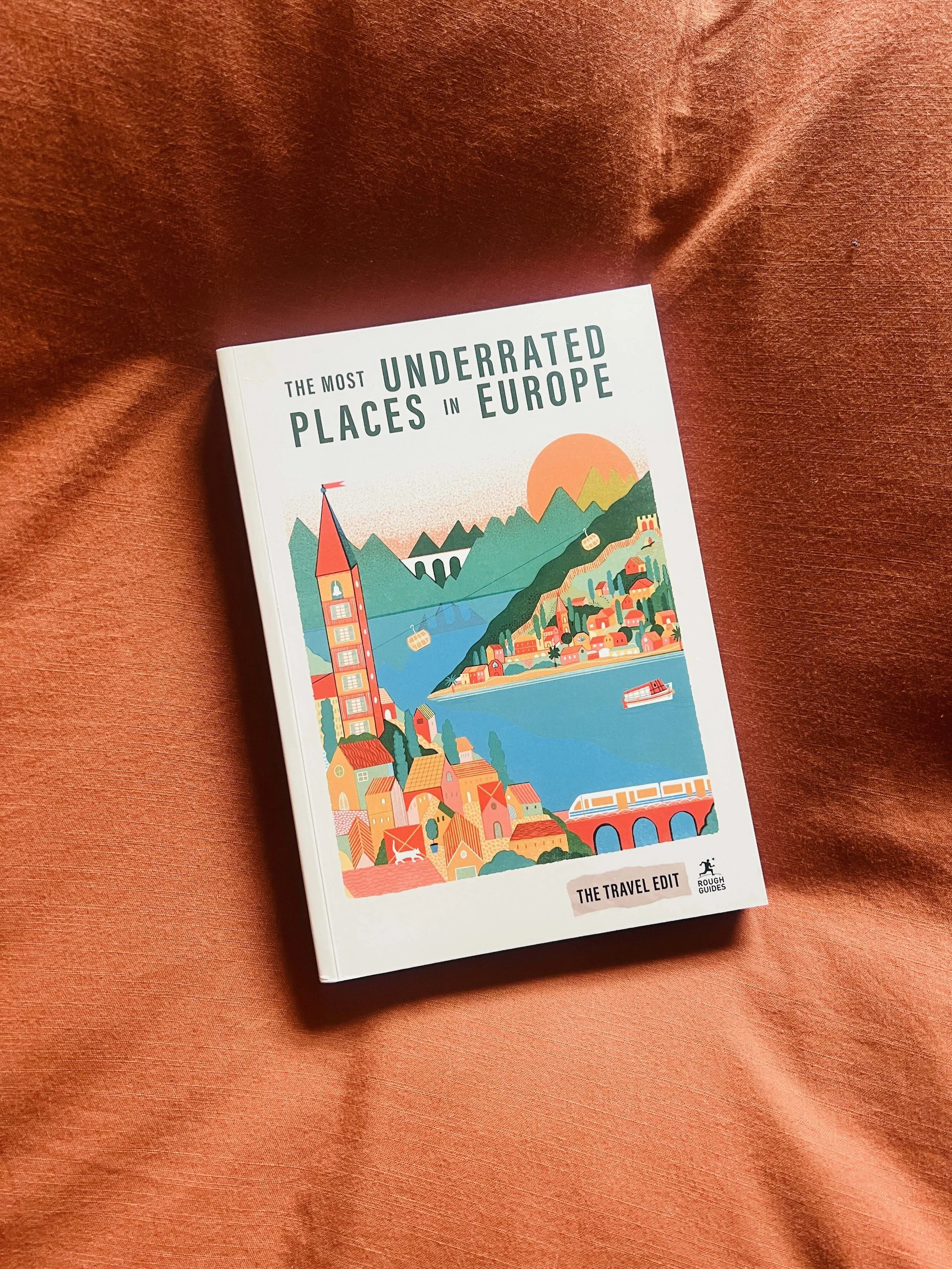 RoughGuides_Book_Shot_3.jpeg