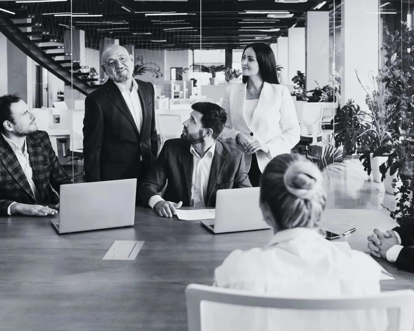 Les 7 qualités essentielles d’un directeur commercial expert à temps partagé