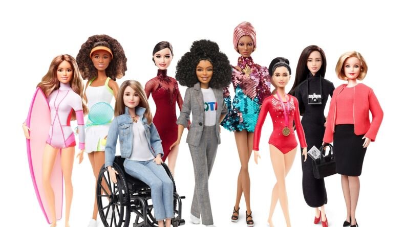 Barbie：International Women’s Dayにあわせて世界で活動する女性達バージョンのドールを発表しています。
