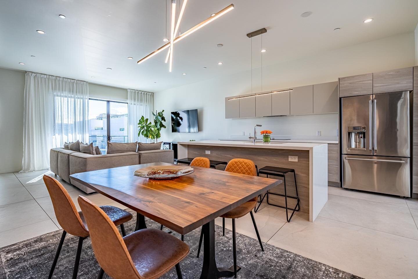 Airy, spacious, functional. Come stay with us.

#mzlux #mzluxscottsdale #mzluxairbnb #airbnb #airbnbhost #stayinscottsdale #vacationhome #airbnbhomes #airbnbluxury #luxuryairbnb #mzscottsdale #downtownscottsdale #scottsdaleairbnb #airbnbscottsdale #s