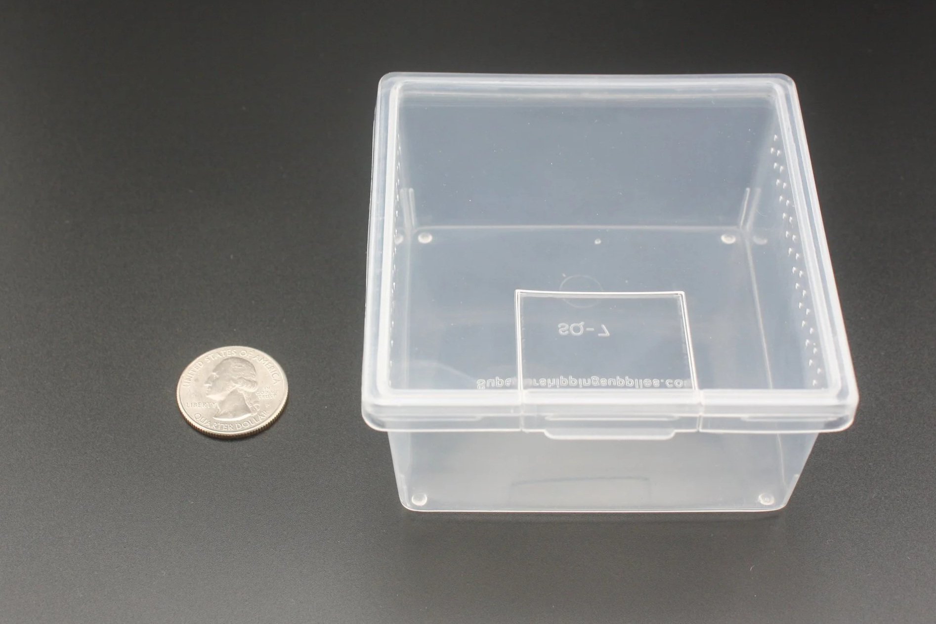 Square 7 oz. flip top plastic enclosure