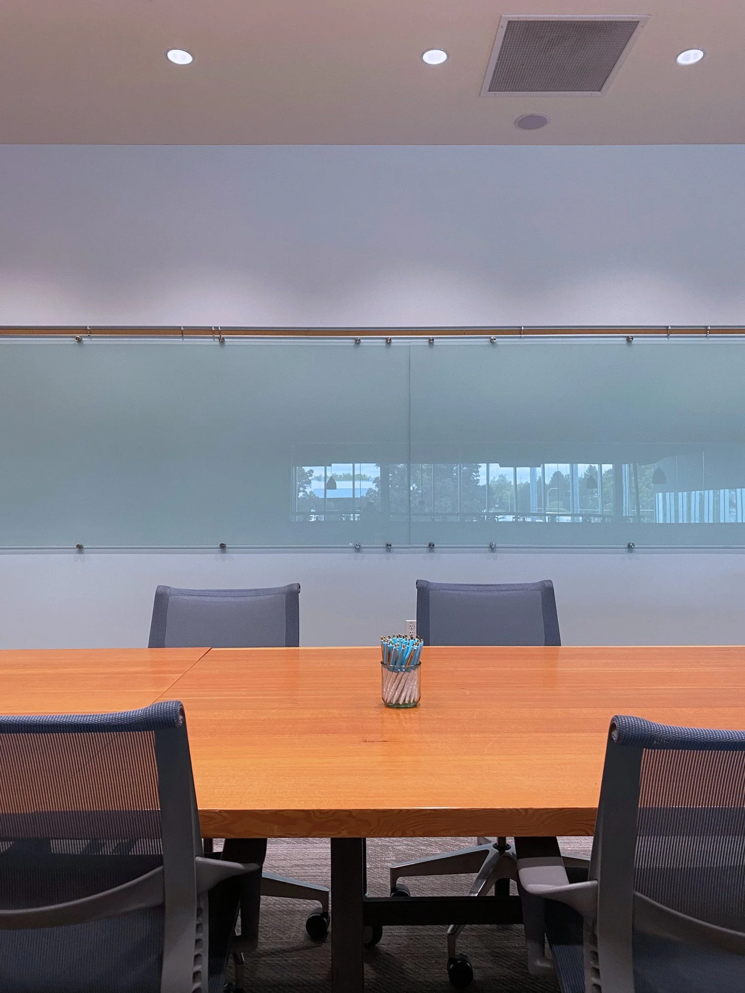 conference_table_wall.JPG