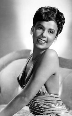 e78fee2841ff4d5a4038d7bf2f7d43f8--lena-horne-classic-beauty.jpg