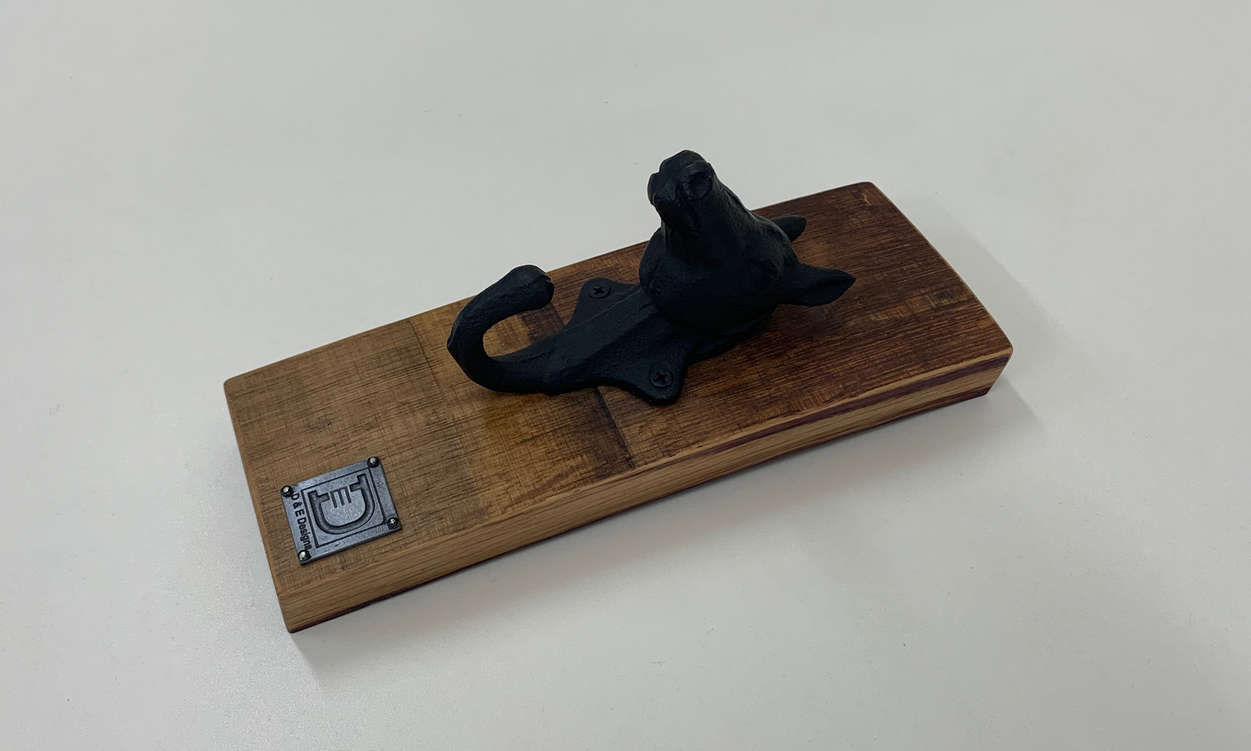 horse head hook 2.png