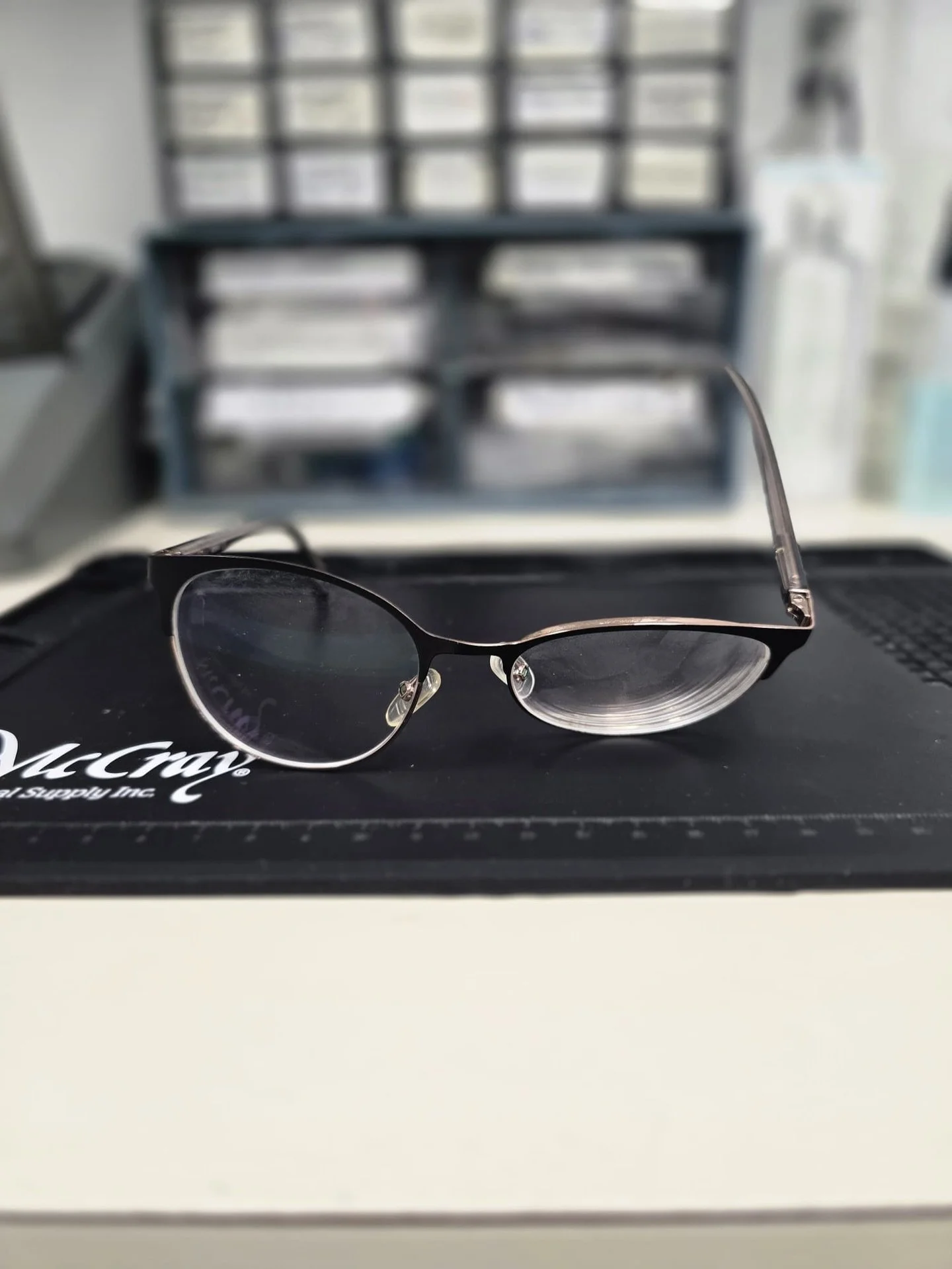 DYK that toddlers LOVE glasses? π¬π«£
This little one got a hold of his mom’s glasses and bent them way out of shape.  Luckily, our talented optical team was able to fix them up and now they look good as new.β¨
If your glasses need a repair or