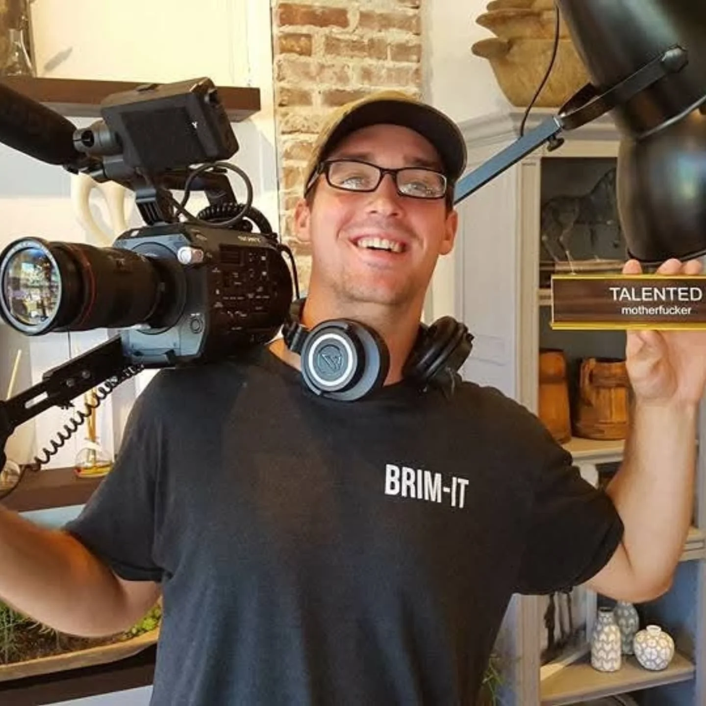 8 years ago today I was shooting in Indy  for an HGTV project with House 8 Media 📹 Where does the time go!? 

#hgtvfixerupper #realitytvshows #cameraoperating