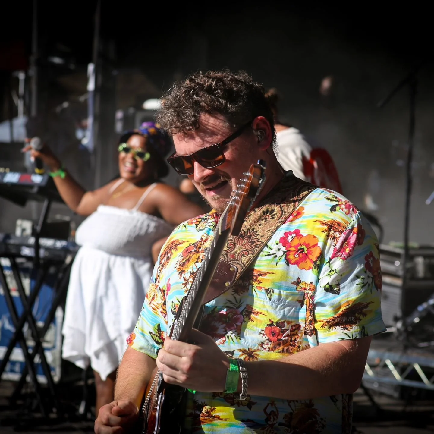 Got to shoot @the_vibeline a few months back, they put on an awesome show! 

#1800vibeline #solshinereverie #livebandexperience