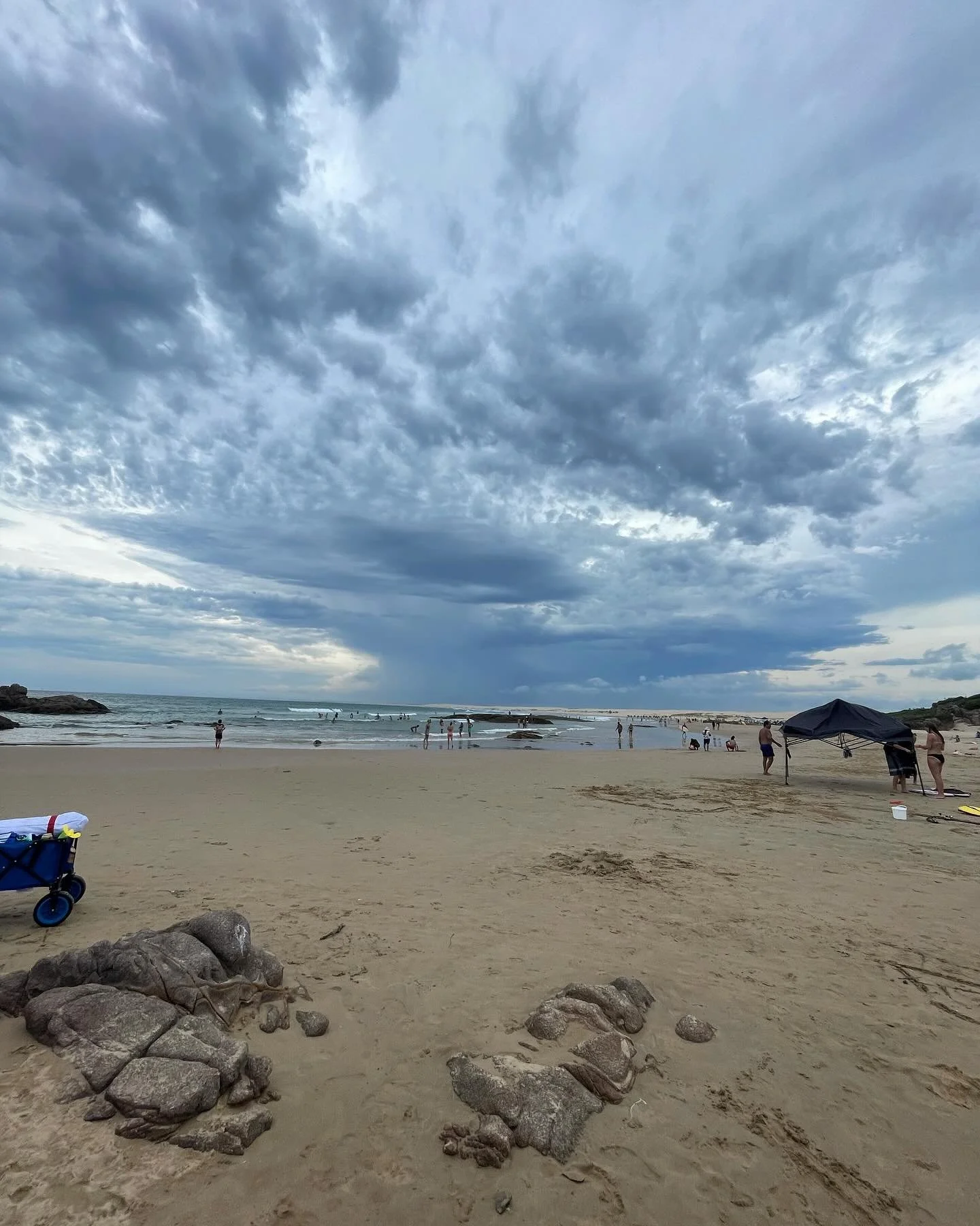 Yesterdays storm rolling in ⛈️ #psiloveyou #portstephens #accommodation #petfriendly #nswmidnorthcoast #beachhouse #sanddunes #sunsets #birubibeach #familyholiday #annabay #beachdays #airbnb #airbnbpetfriendly #traveloz #dogfriendly #nelsonbayaccommo