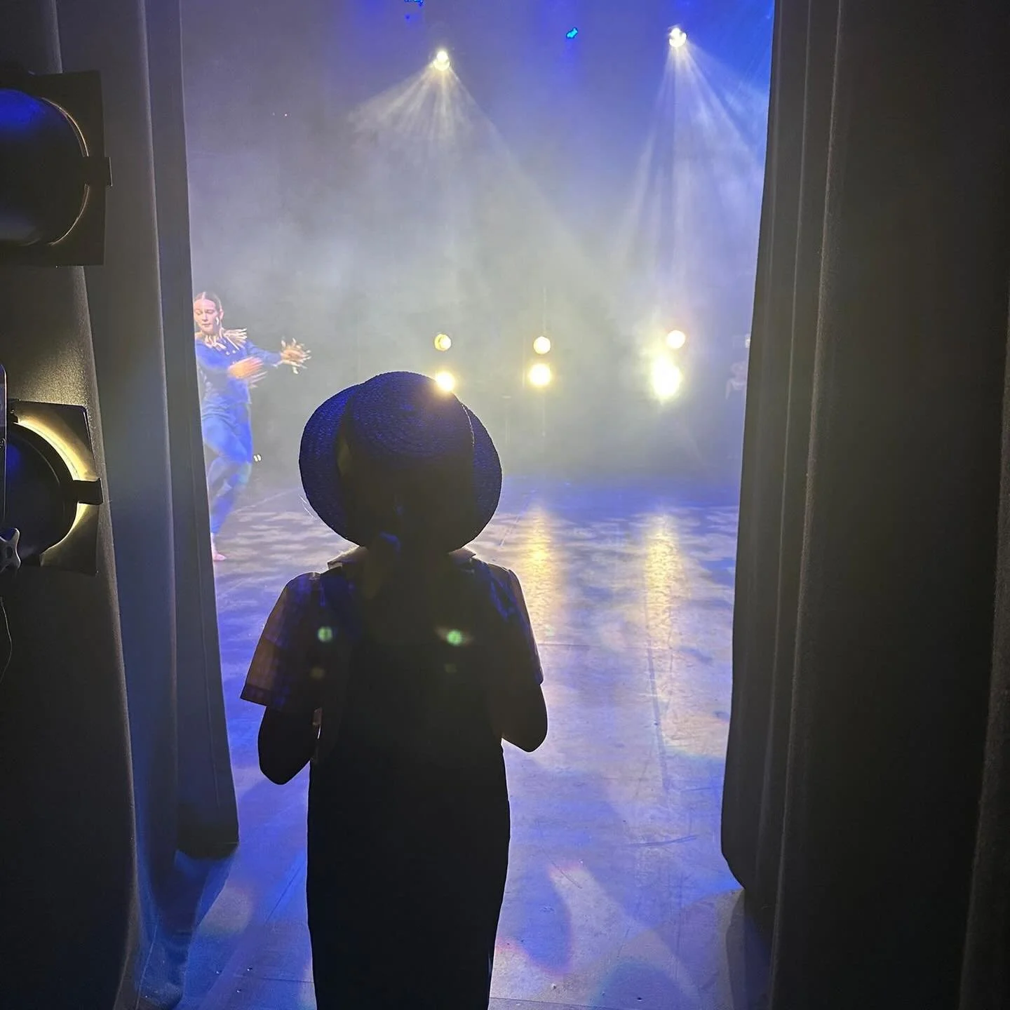 Big scarecrow &amp; little scarecrow 👒

#dancefirst #scarecrows #thewizardofoz #inspire