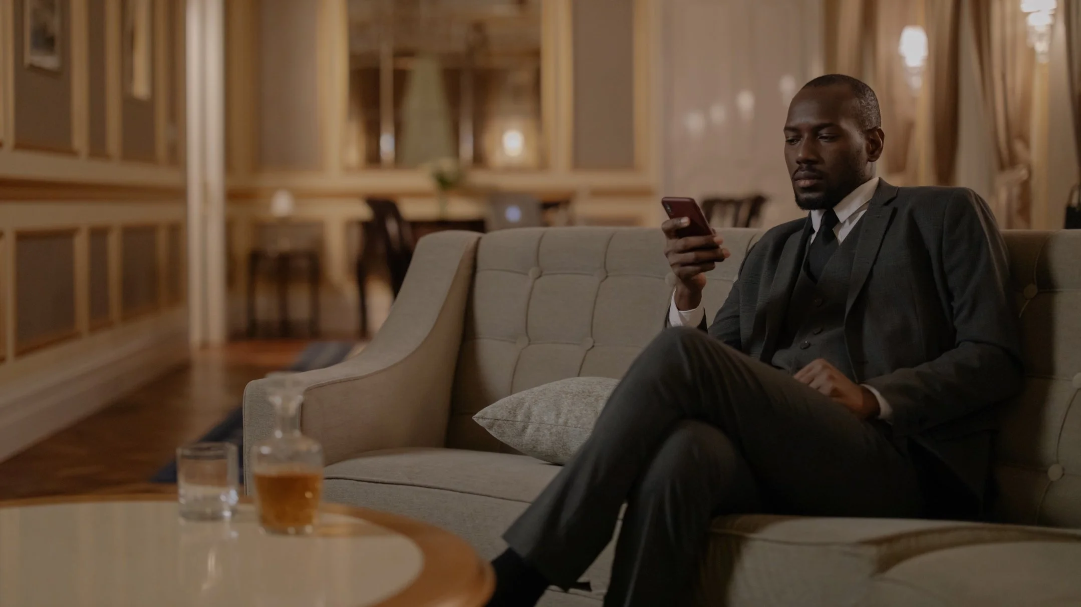 4 Texts To Send INSTEAD Of Ghosting