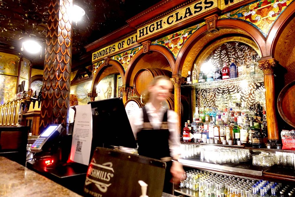 The Crown Liquor Saloon - Belfast