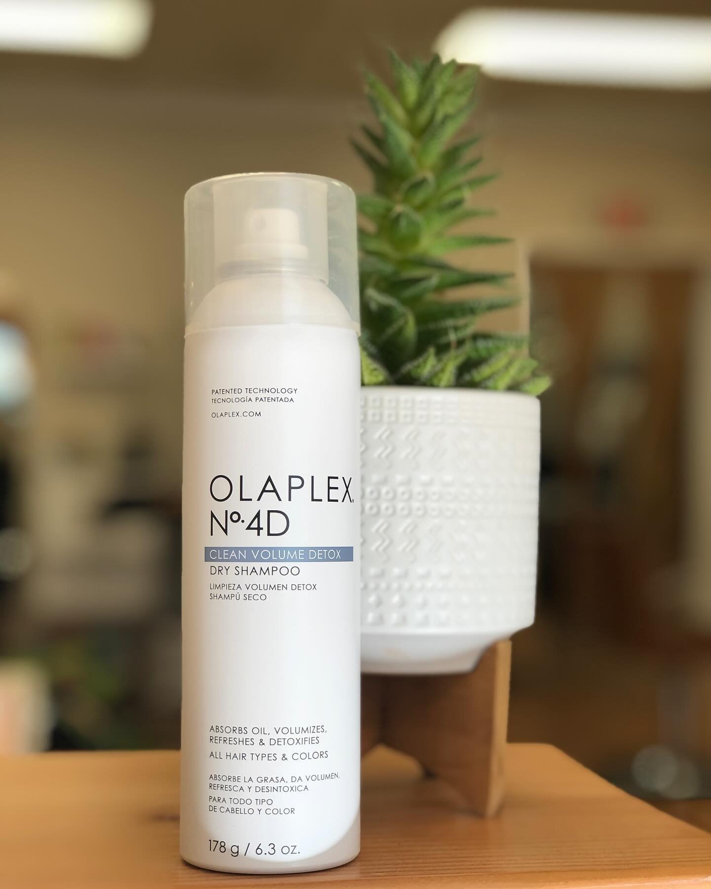 have you tried olaplex dry shampoo? we love it!
.
.
#manechick #maneonmain #manesalonnj #olaplex