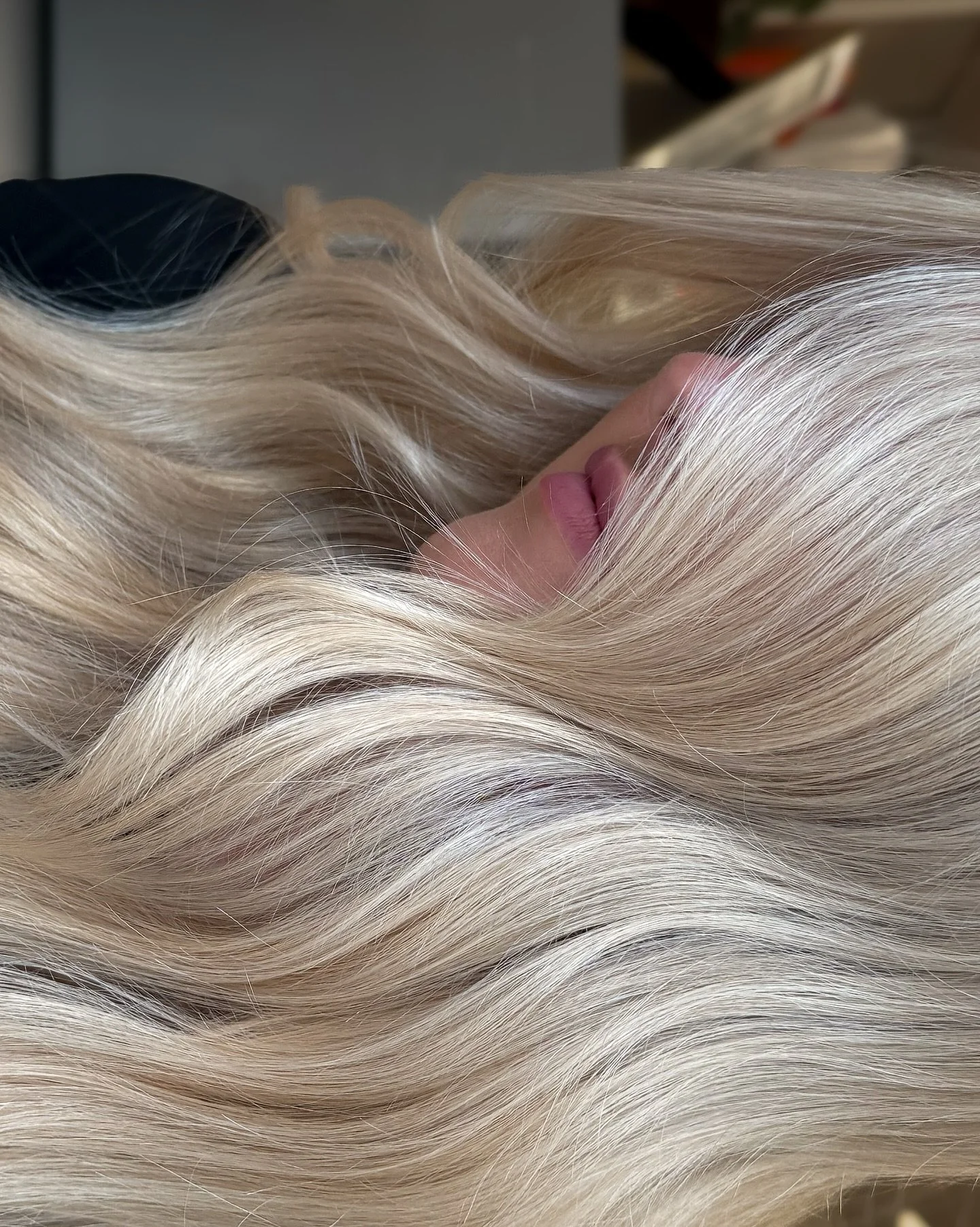 Fresh blonde, up close and personal.

.

#blonde #blondeinspiration #blondegoals #hairinspo #hair #hairstylist #salon #behindthechair