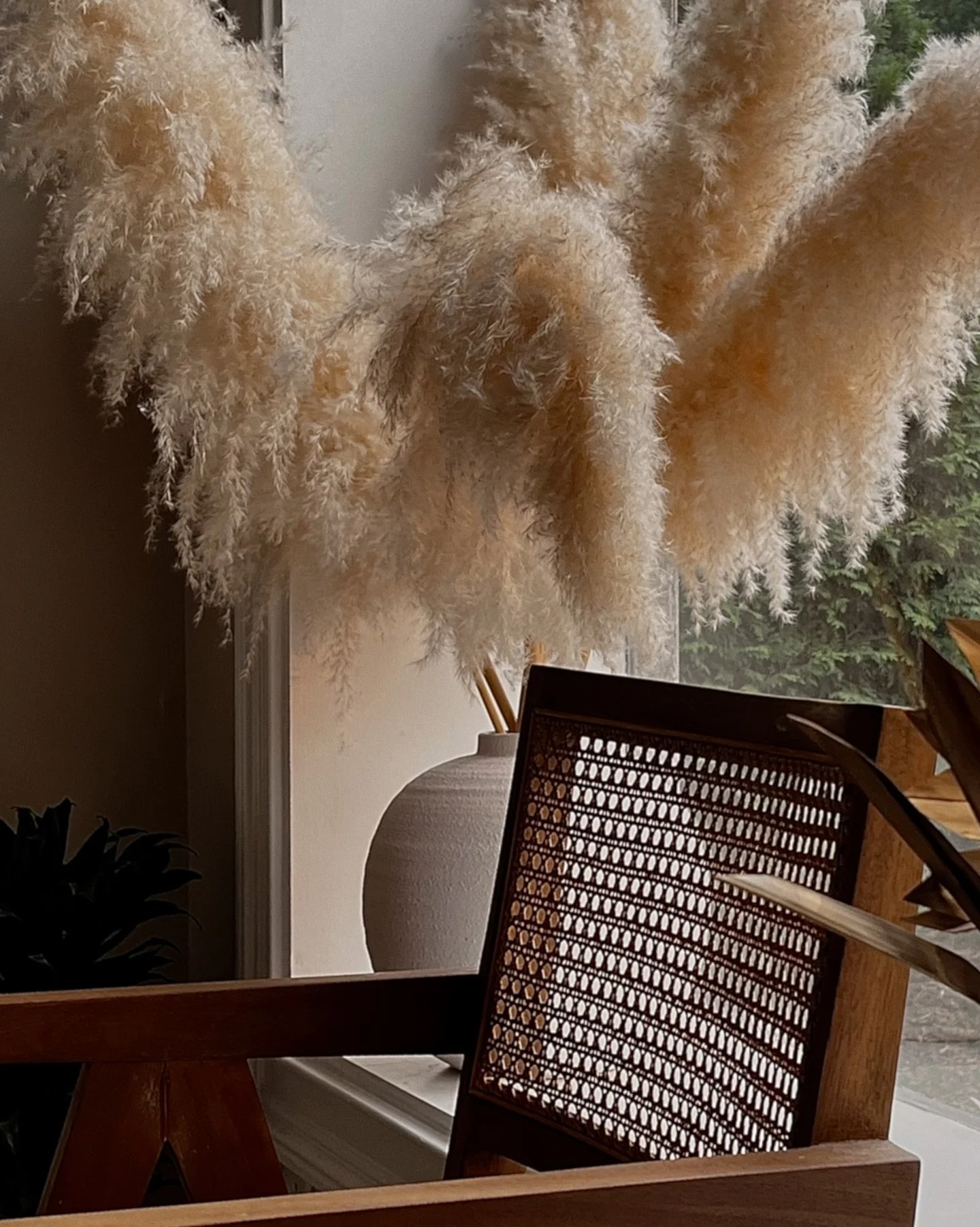 this spot at golden hour &gt; 

.

#salon #salondecor #saloninspo #hairsalon #newjerseyhairsalon #njhairsalon