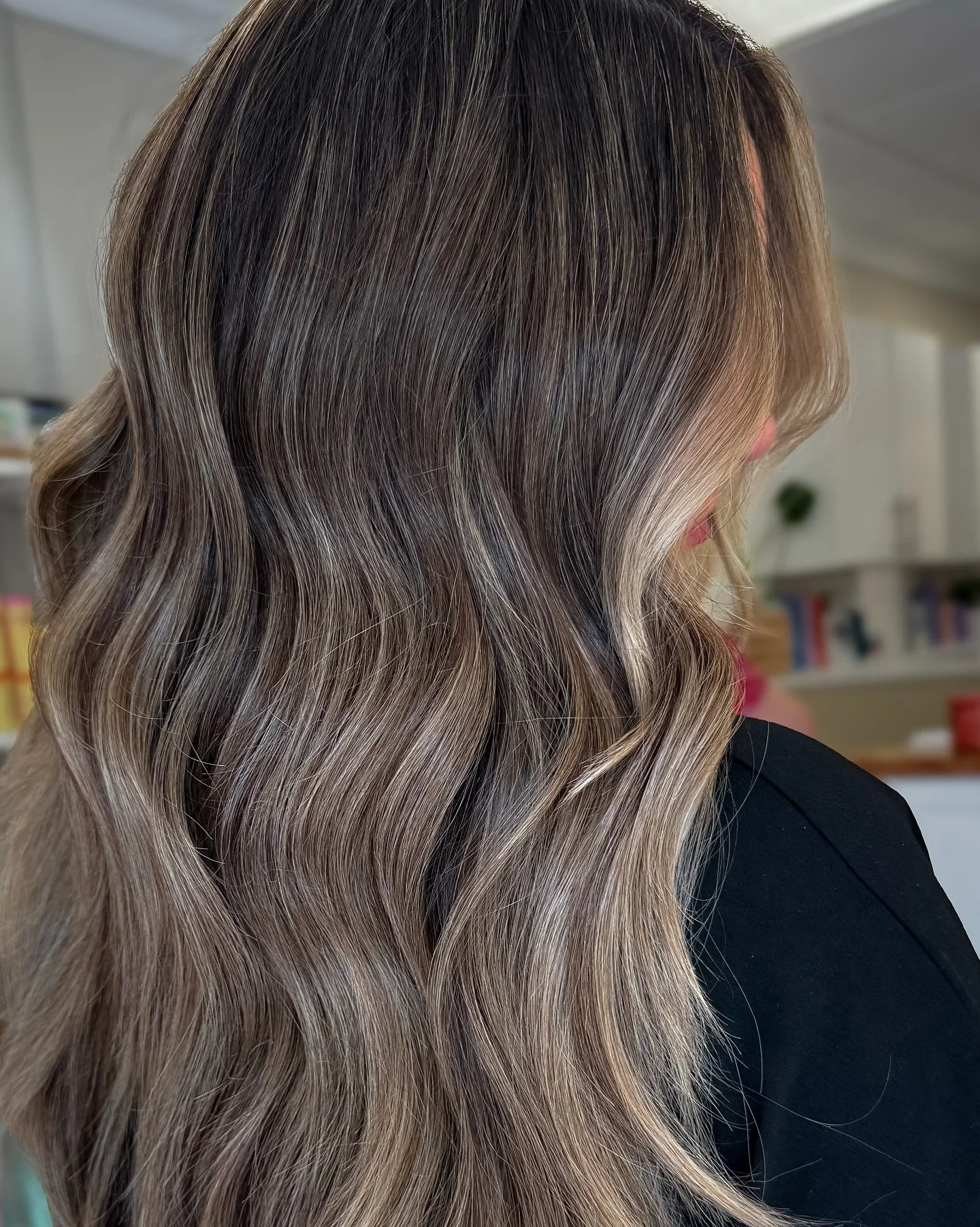 Soft brunette dimension 🤎 

.

#brunette #balayage #brunettebalayage #dimensionalhaircolor #haircolor #dimensionalbrunette #lowmaintenancehair #blended