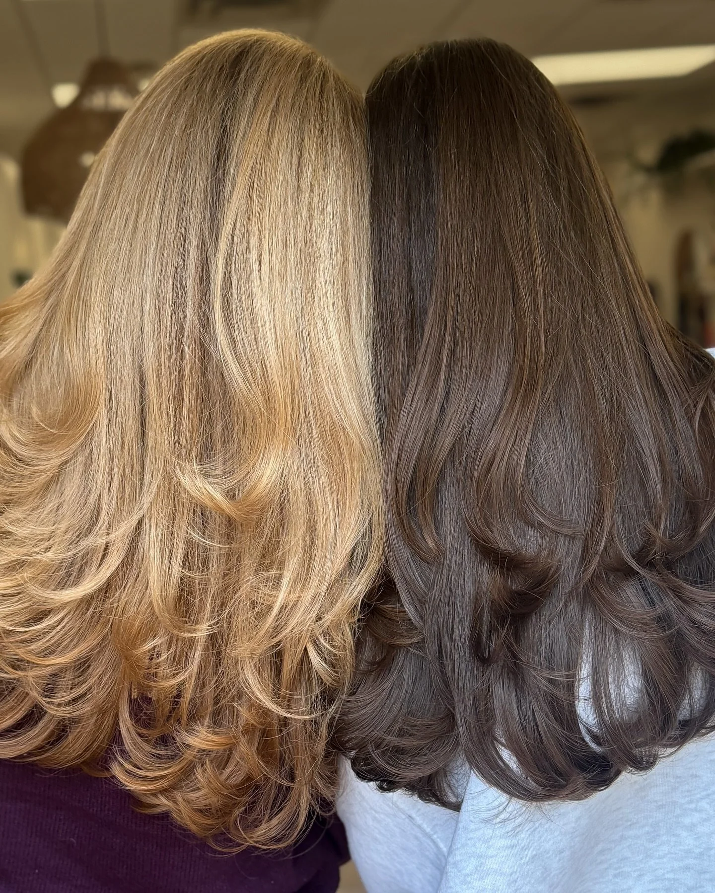 Name a better mother + daughter hair duo&hellip; we&rsquo;ll wait 😍

.

#motherdaughter #holidayhair #haircut #longlayeredhaircut #haircutinspo #longlayers #freshblowout #blowout #saloncontent
