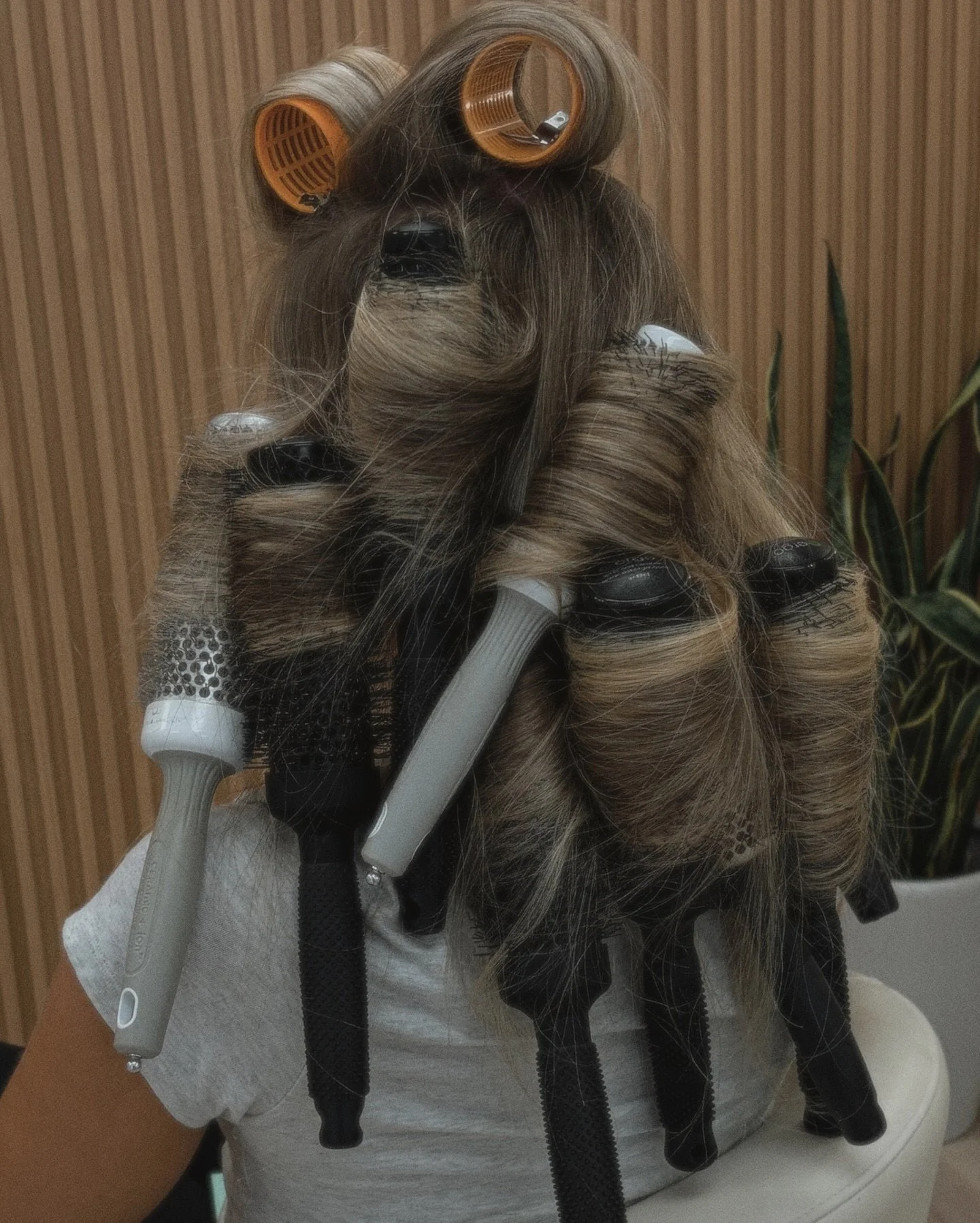 Incase you&rsquo;re wondering what our dreams look like 💭

.

#blowout #blowoutset #bouncyblowout #rollerset #blowoutinspo #freshblowout #hairstylist #njhairsalon #newjersey #smallbusiness