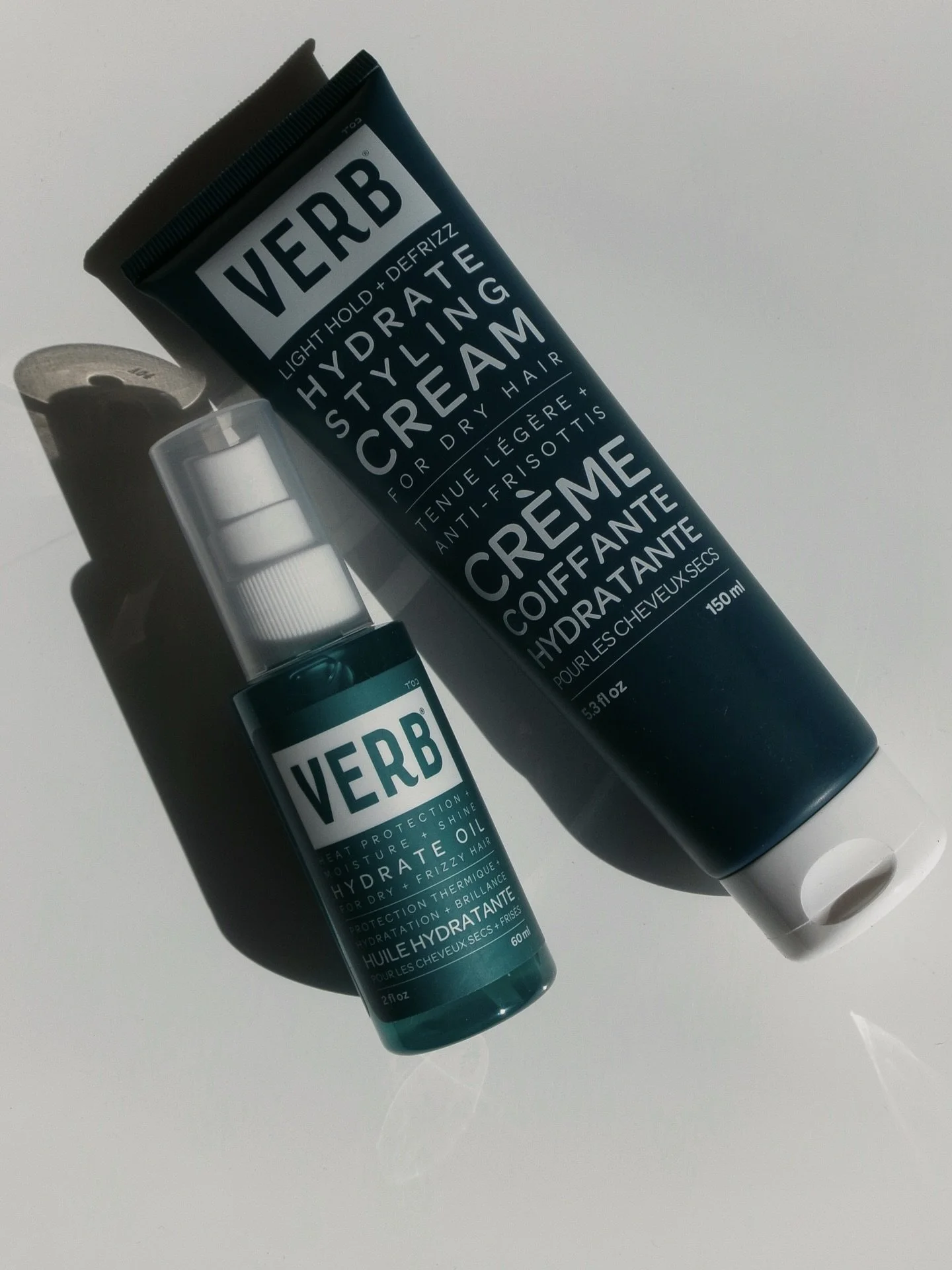 Time to kiss your dry hair goodbye💧
Start the spring with hydrated + revived strands with this duo @verbproducts [available on our storefront]