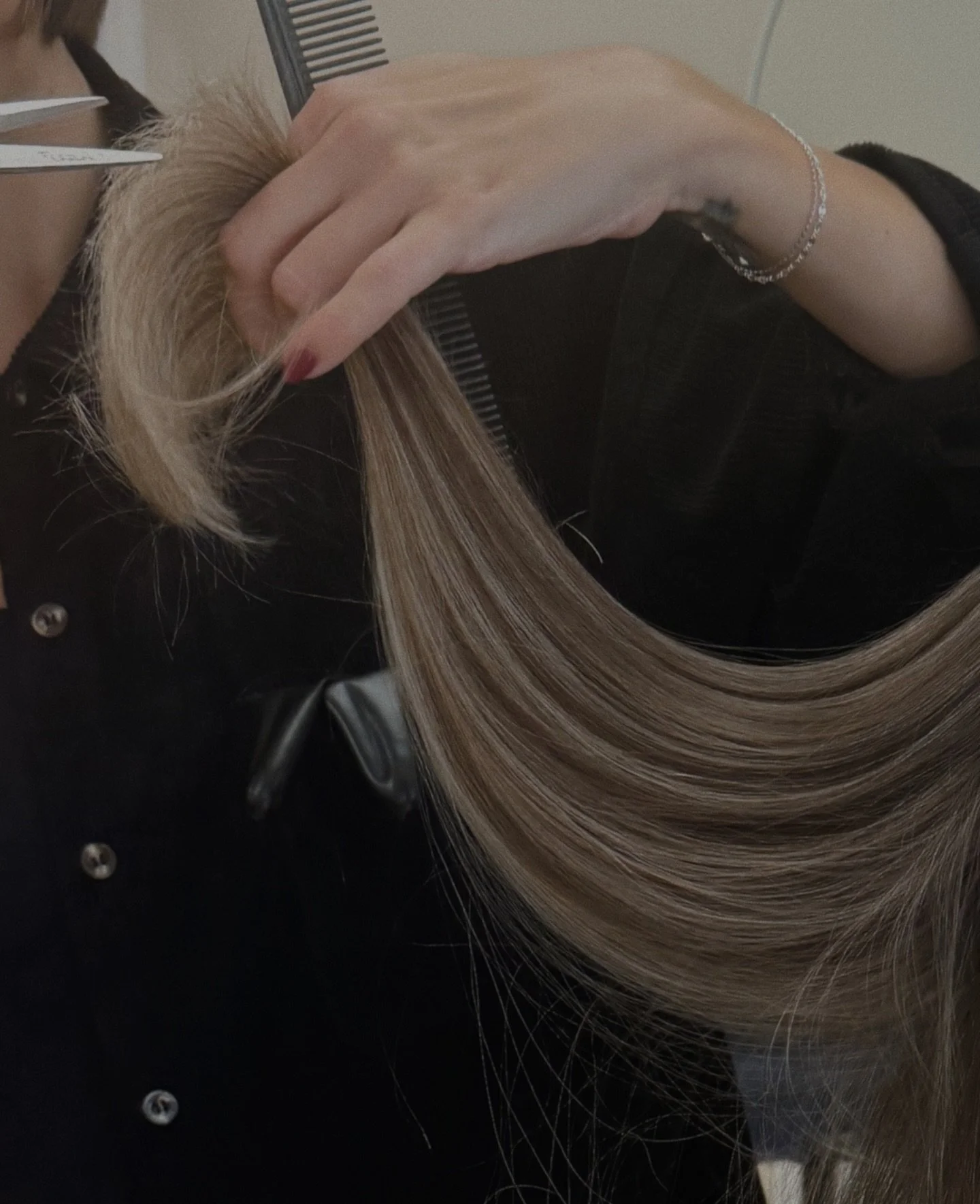 a haircut isn&rsquo;t complete without the finishing touches 

.

#haircutting #texturizing #haircutinspo #haircutgoals