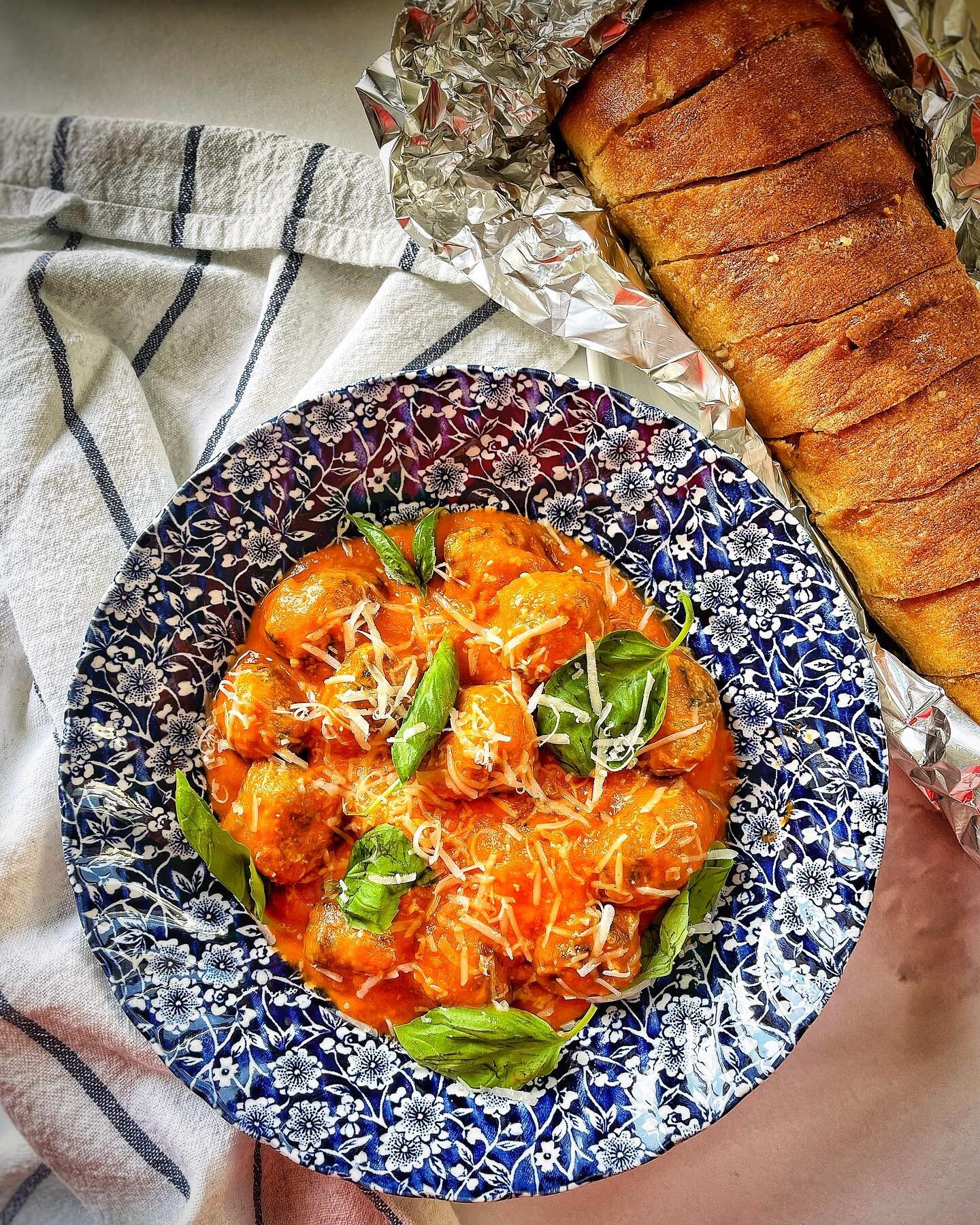 Baked Beef Meatballs 

Back when it was hotter than the sun, the thought of cooking or being too near the hob or oven for too long was so off putting that I decided for the first time ever to bake meatballs rather than fry them. I also decided to ser