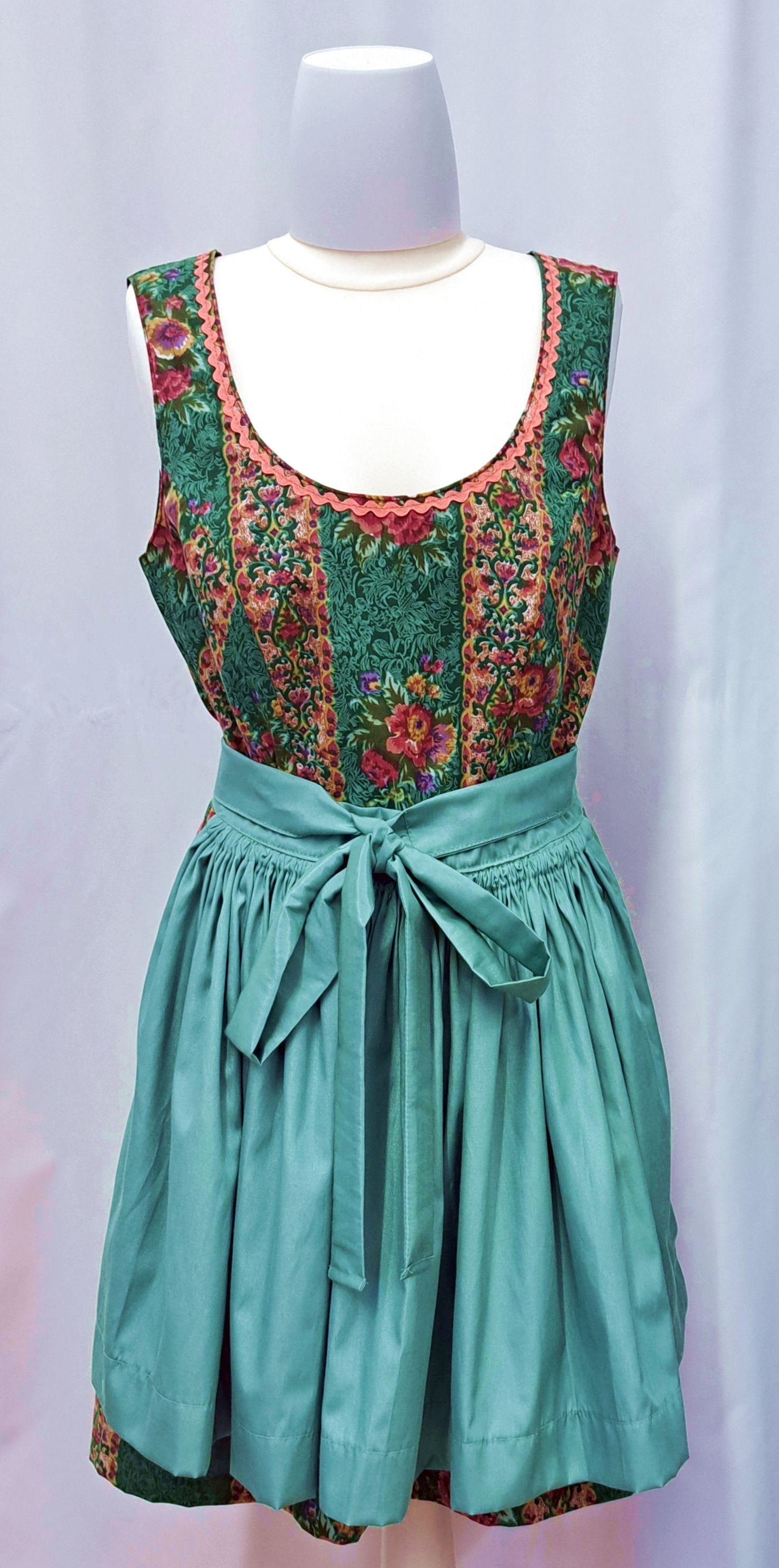 zweiteiliges Dirndl grün