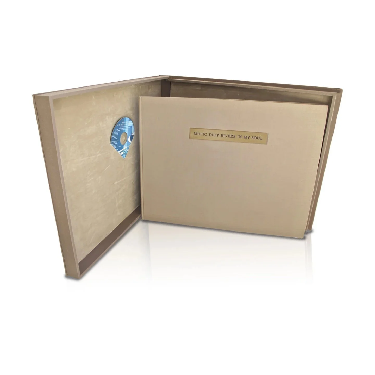 March 7 | 5&ndash;8pm
Magazine Street Art Walk

Join us for an evening of fine art on Magazine Street and connect with fellow enthusiasts as we open our doors for the monthly First Saturday Art Walk. Experience the work of Dean Mitchell and explore M