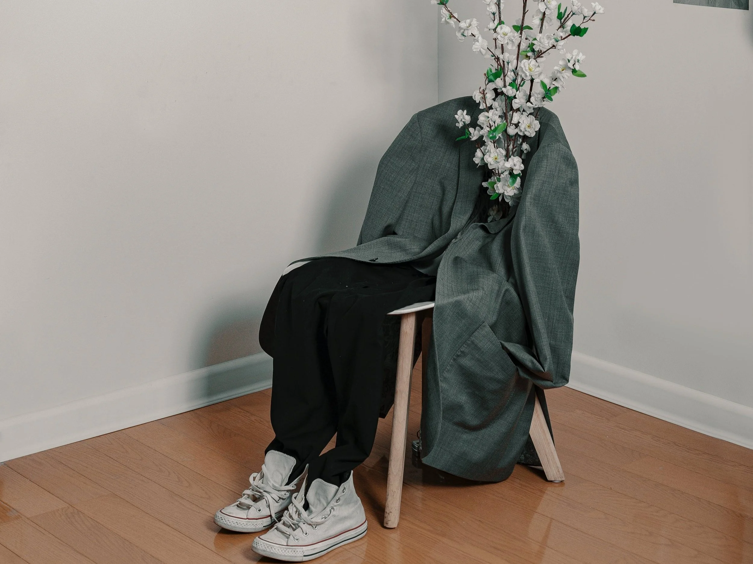 The Ultimate Guide to Photographing Your Clothes for Online Resale or Rental