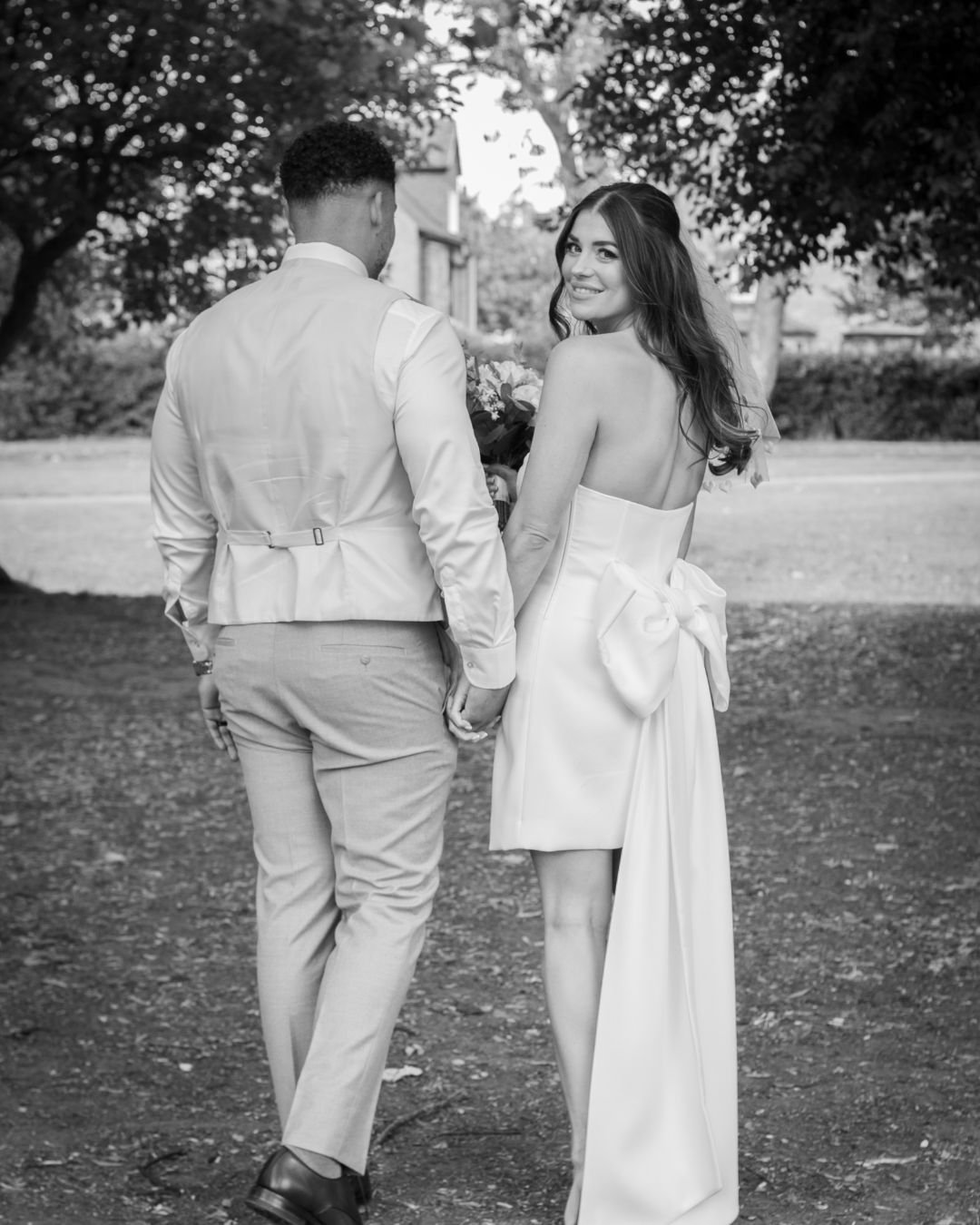 Just before heading to the reception, we took a short walk through West Bridgeford Park for some couple portraits. A calm, beautiful pause in the day.