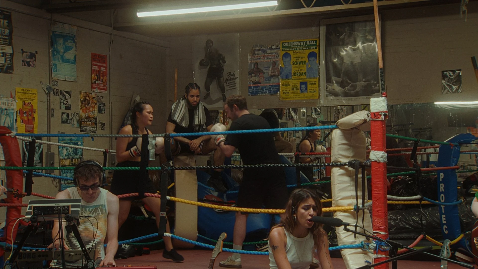 EIGHT COUNT: A Yaz León Live Performance - Yaz León