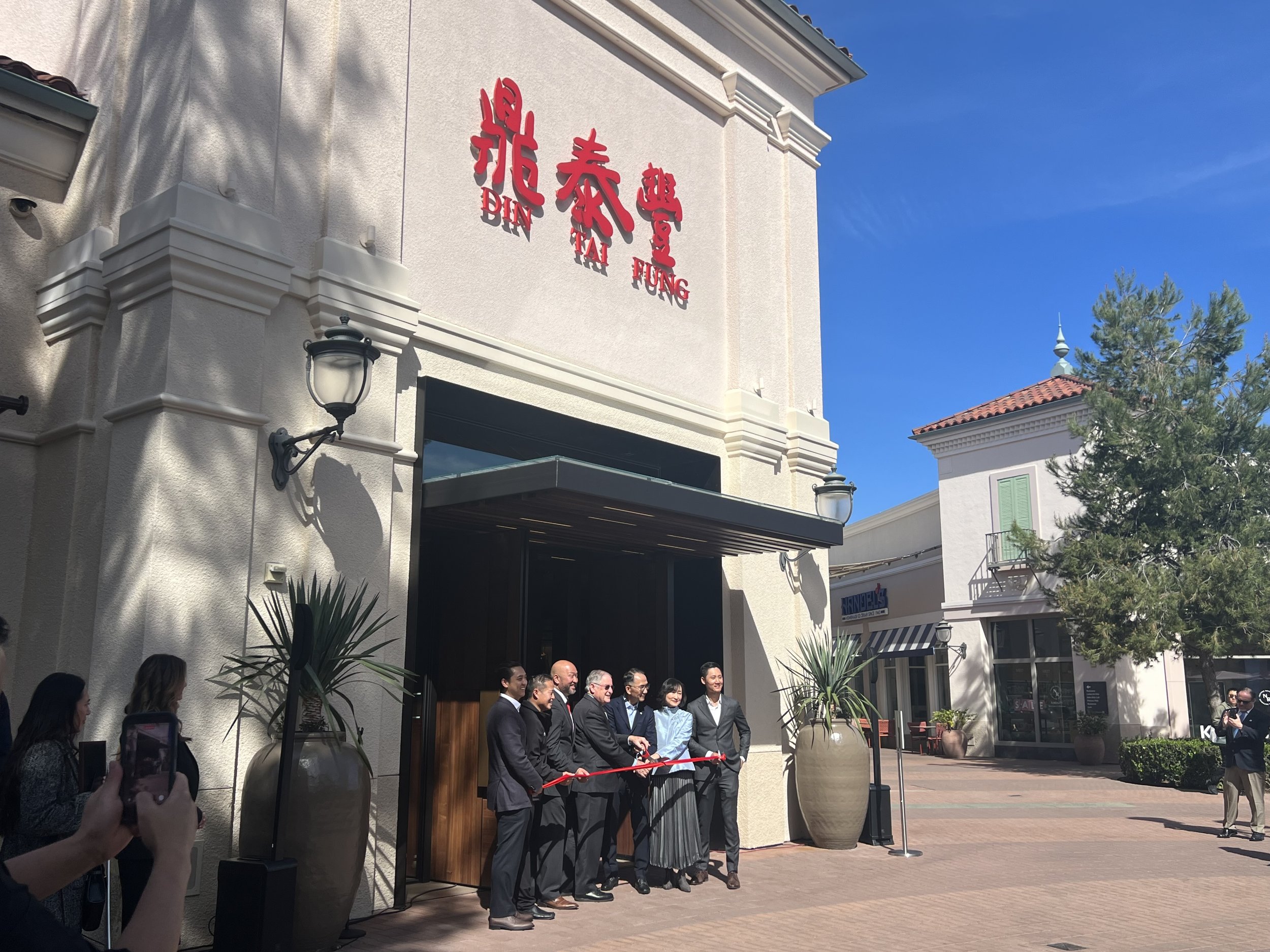 Din Tai Fung Officially Opens in Irvine Spectrum