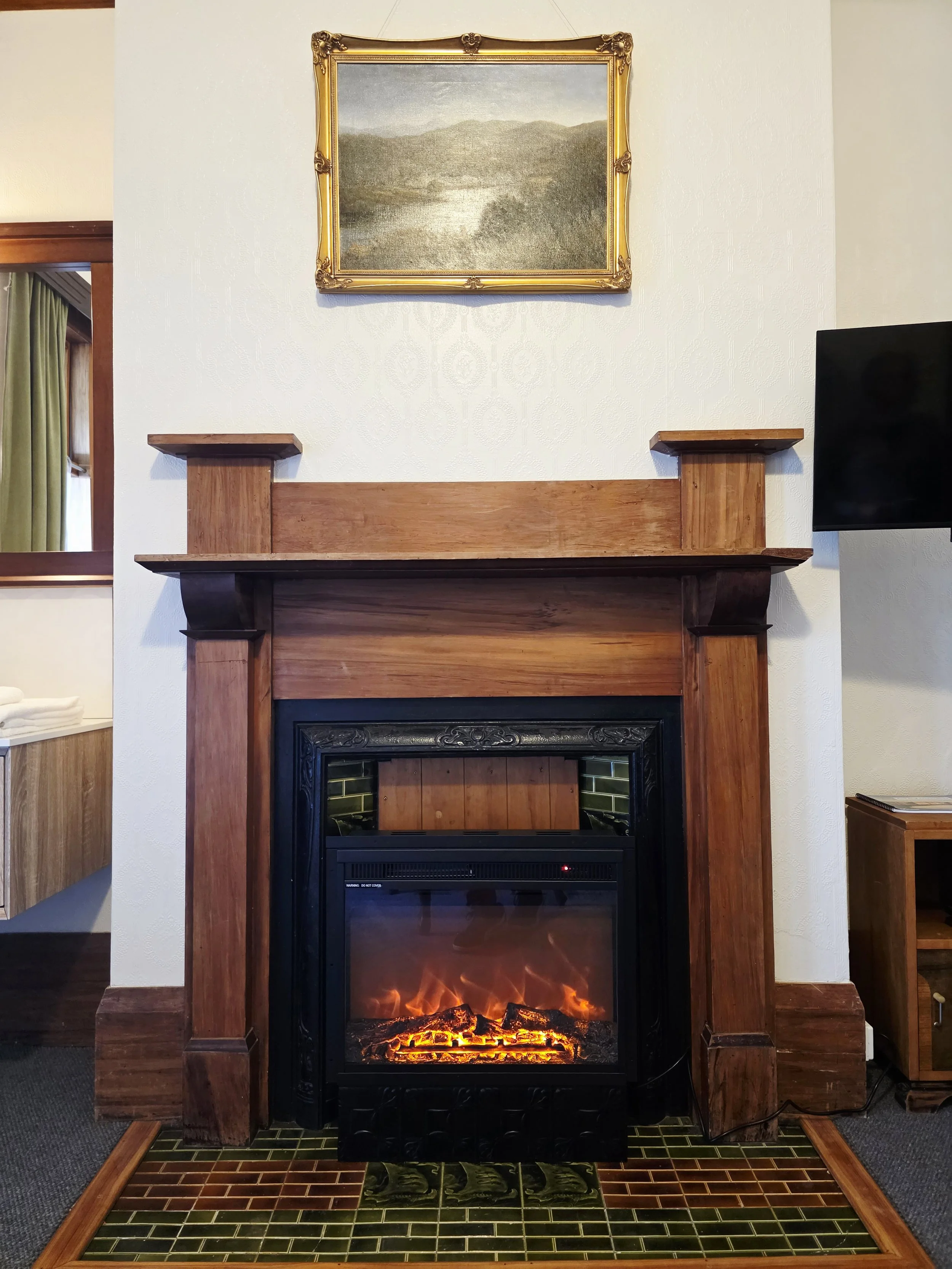 Electric fireplace
