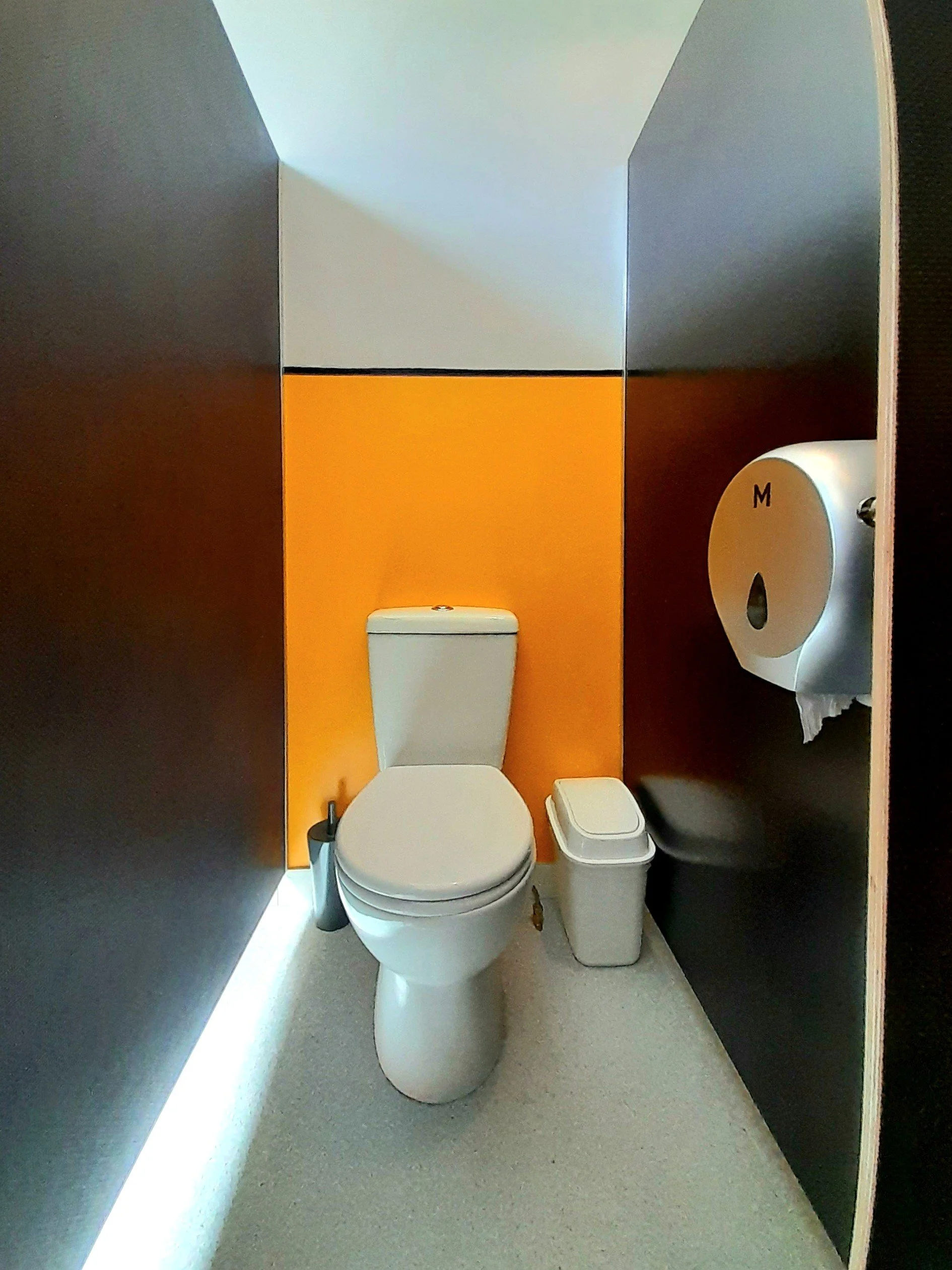 Toilet cubical 