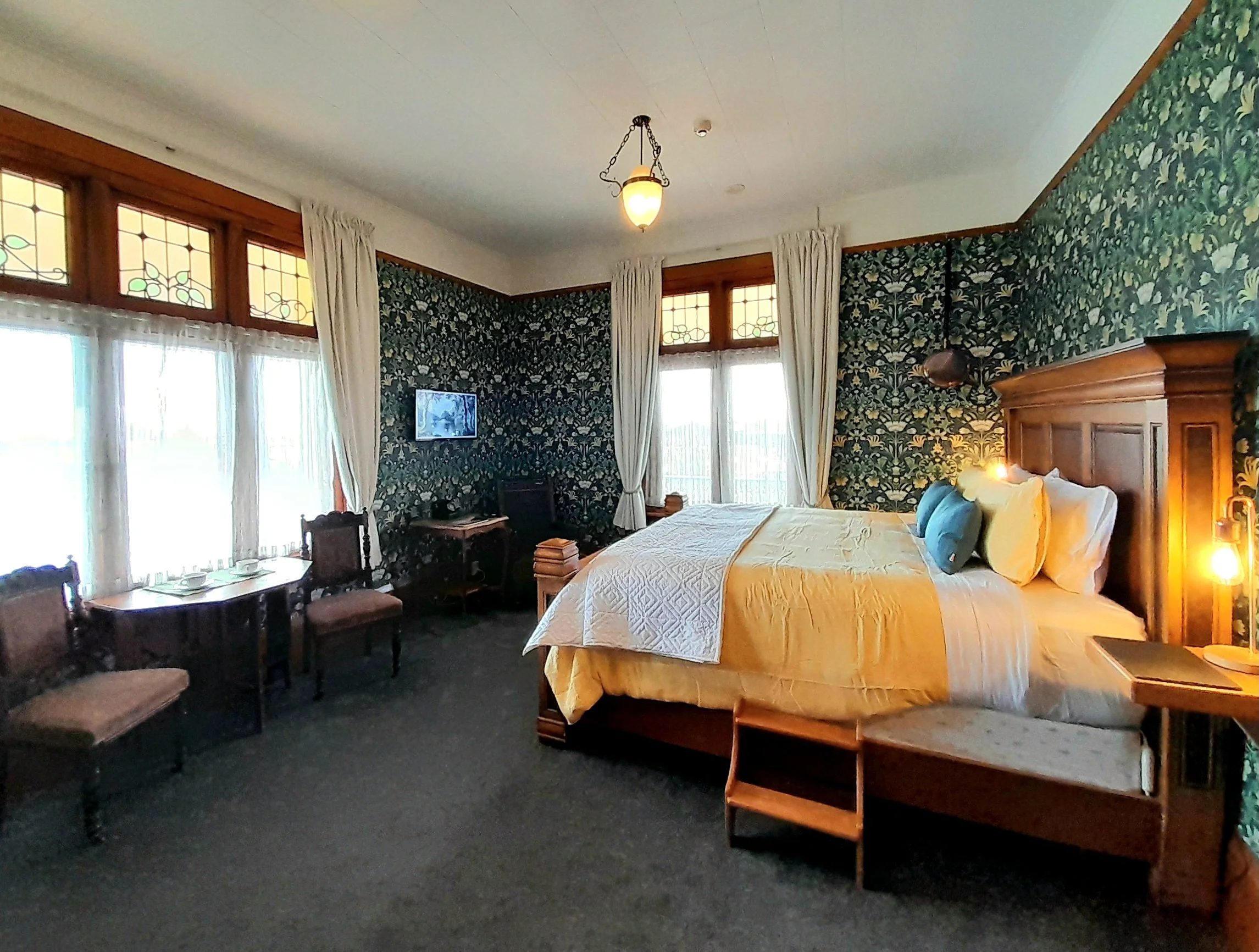 Dandy - room.jpg