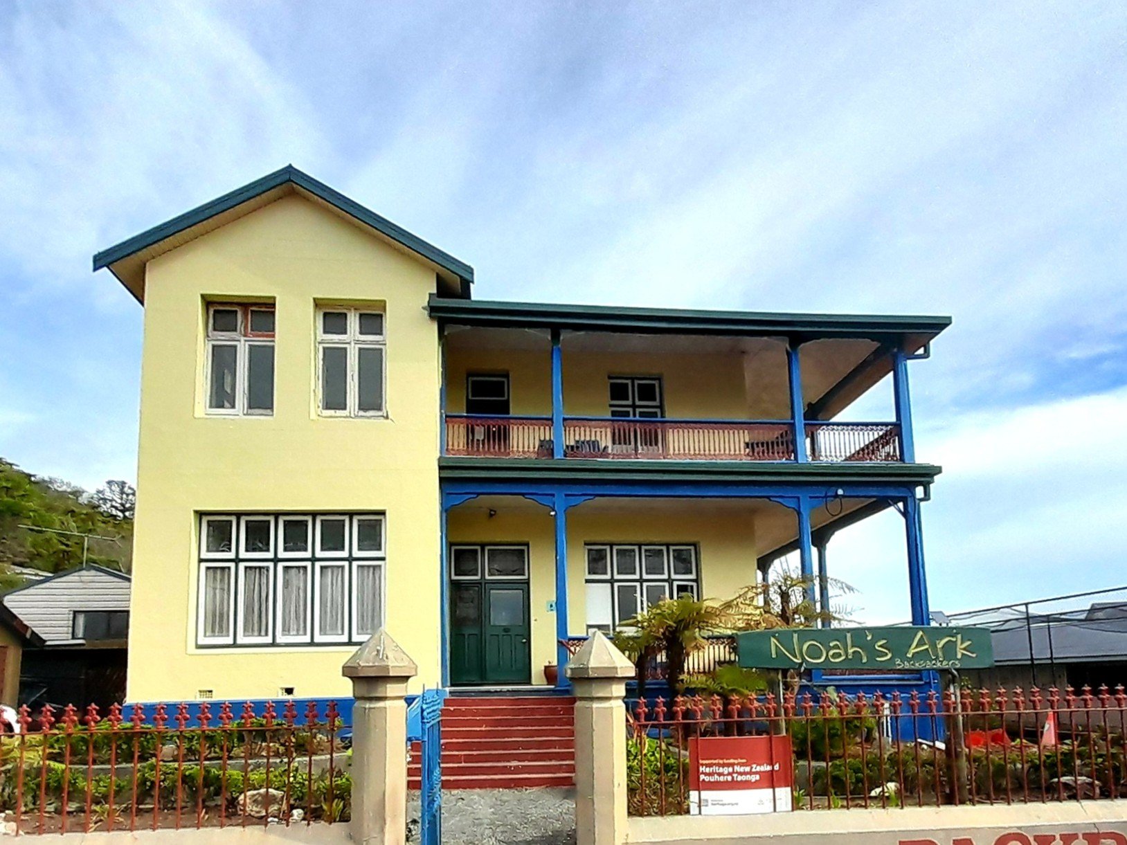 Comfortable and modern flashpacker accommodation in a historic heritage building on New Zealand’s West Coast.